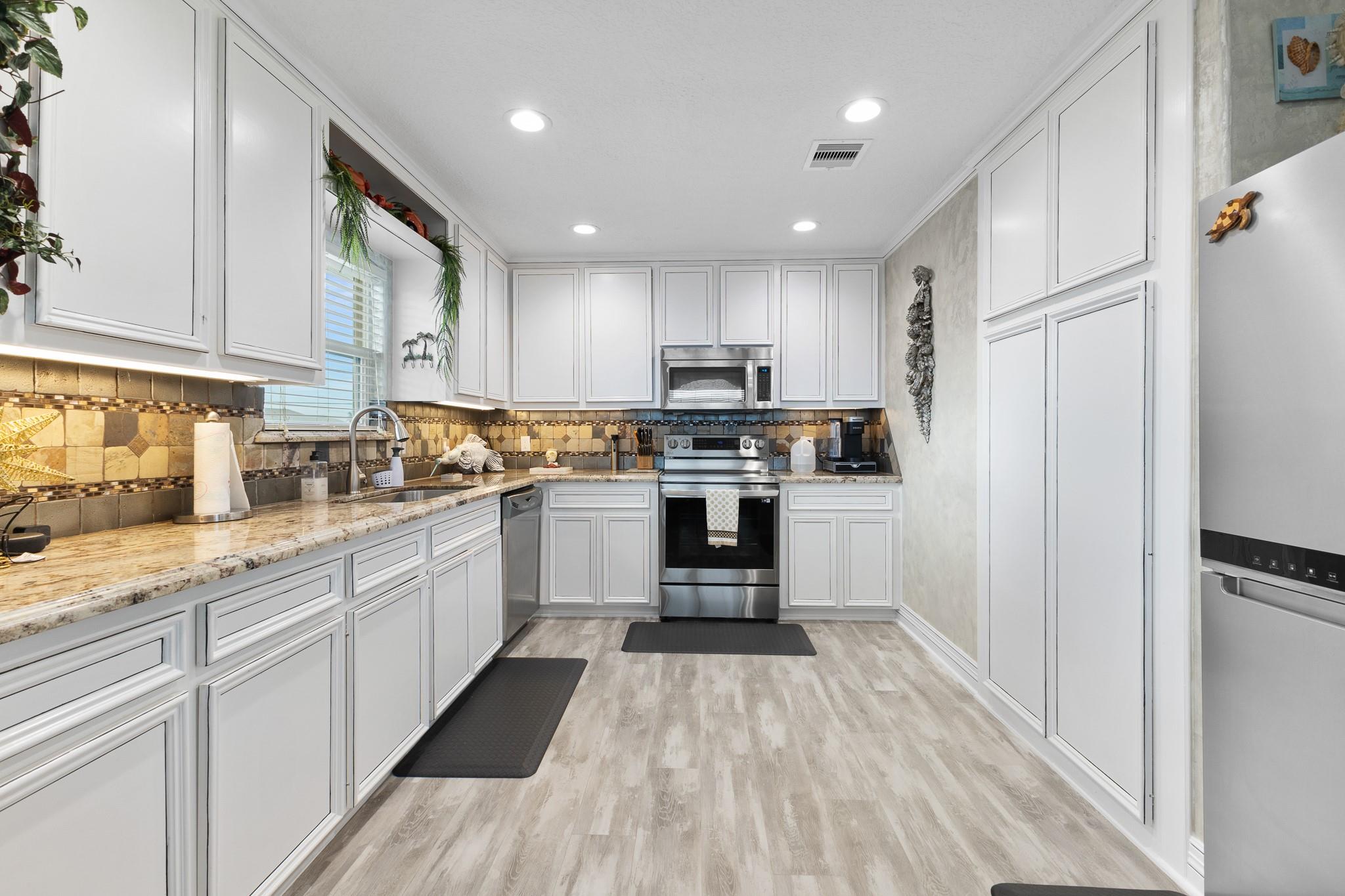 16544 John Silver Road