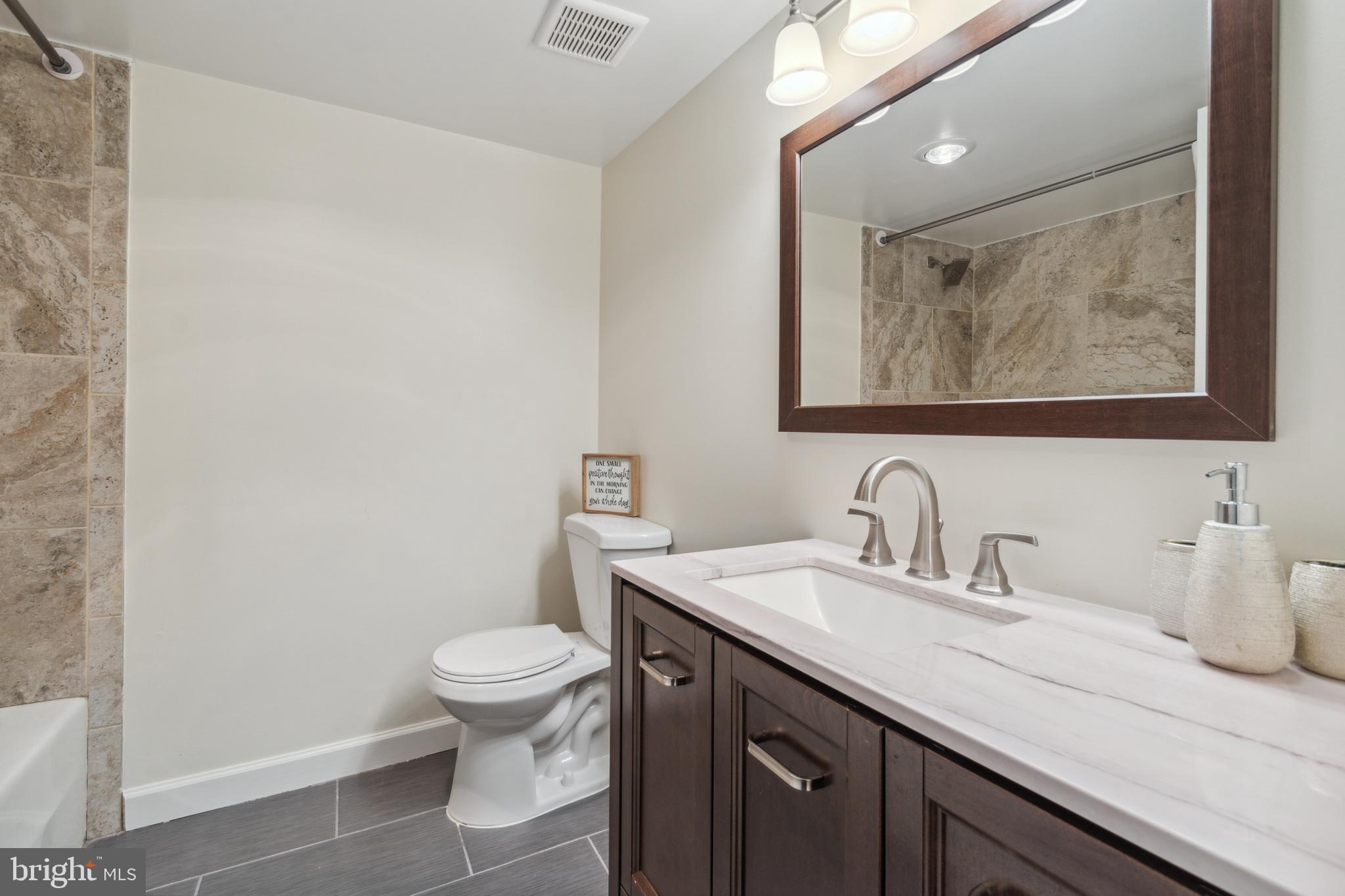 1040 Deer Ridge DRIVE Unit: 300