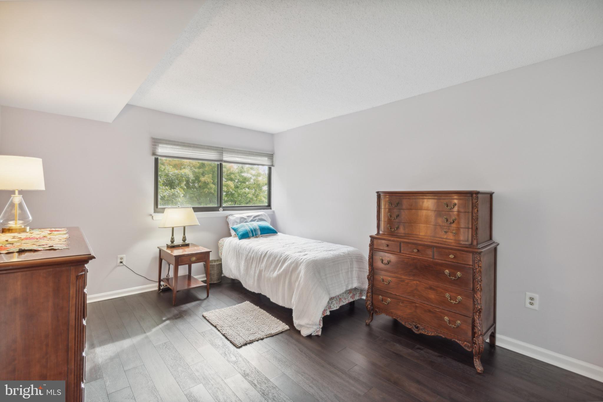1040 Deer Ridge DRIVE Unit: 300