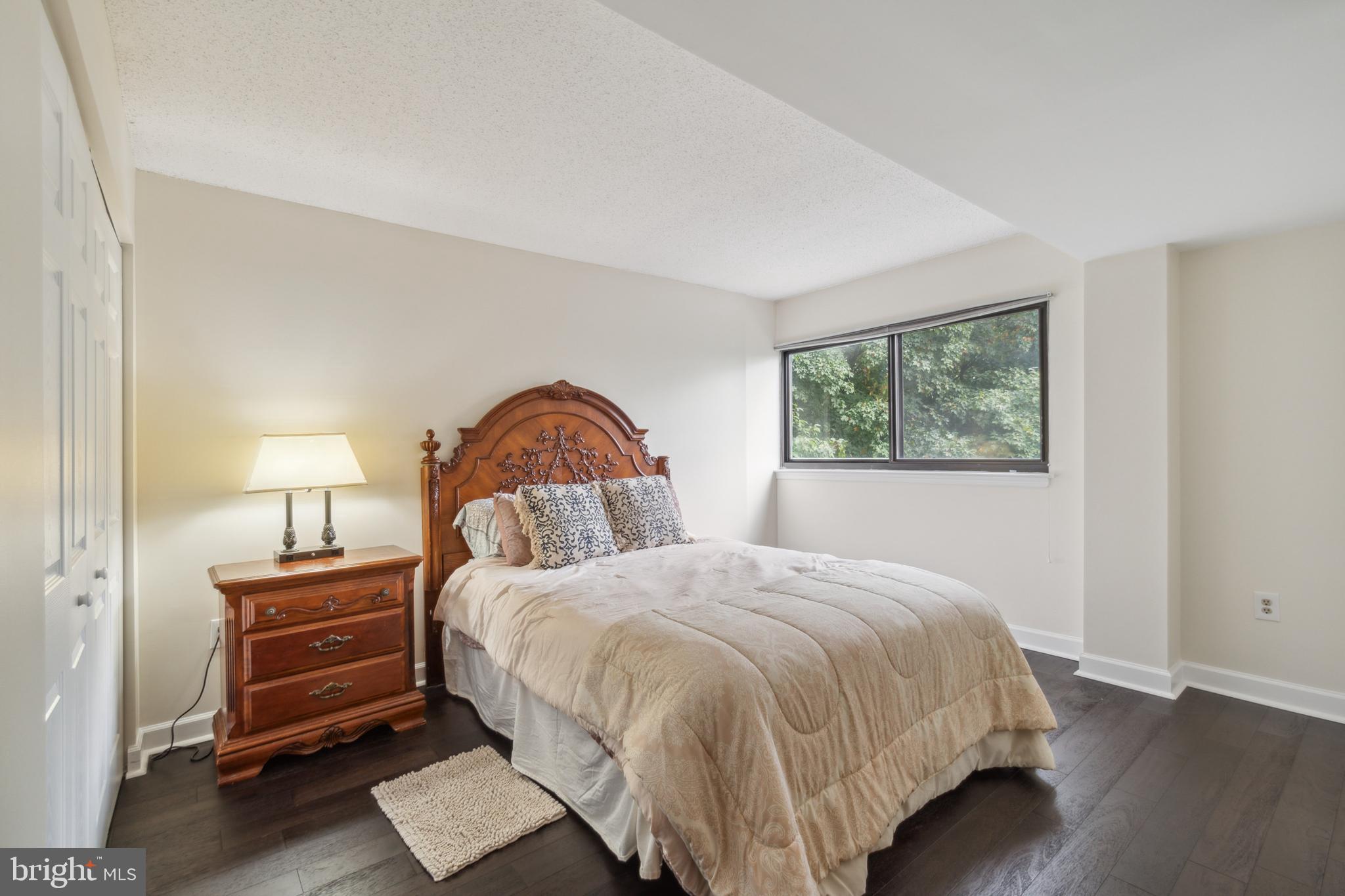 1040 Deer Ridge DRIVE Unit: 300