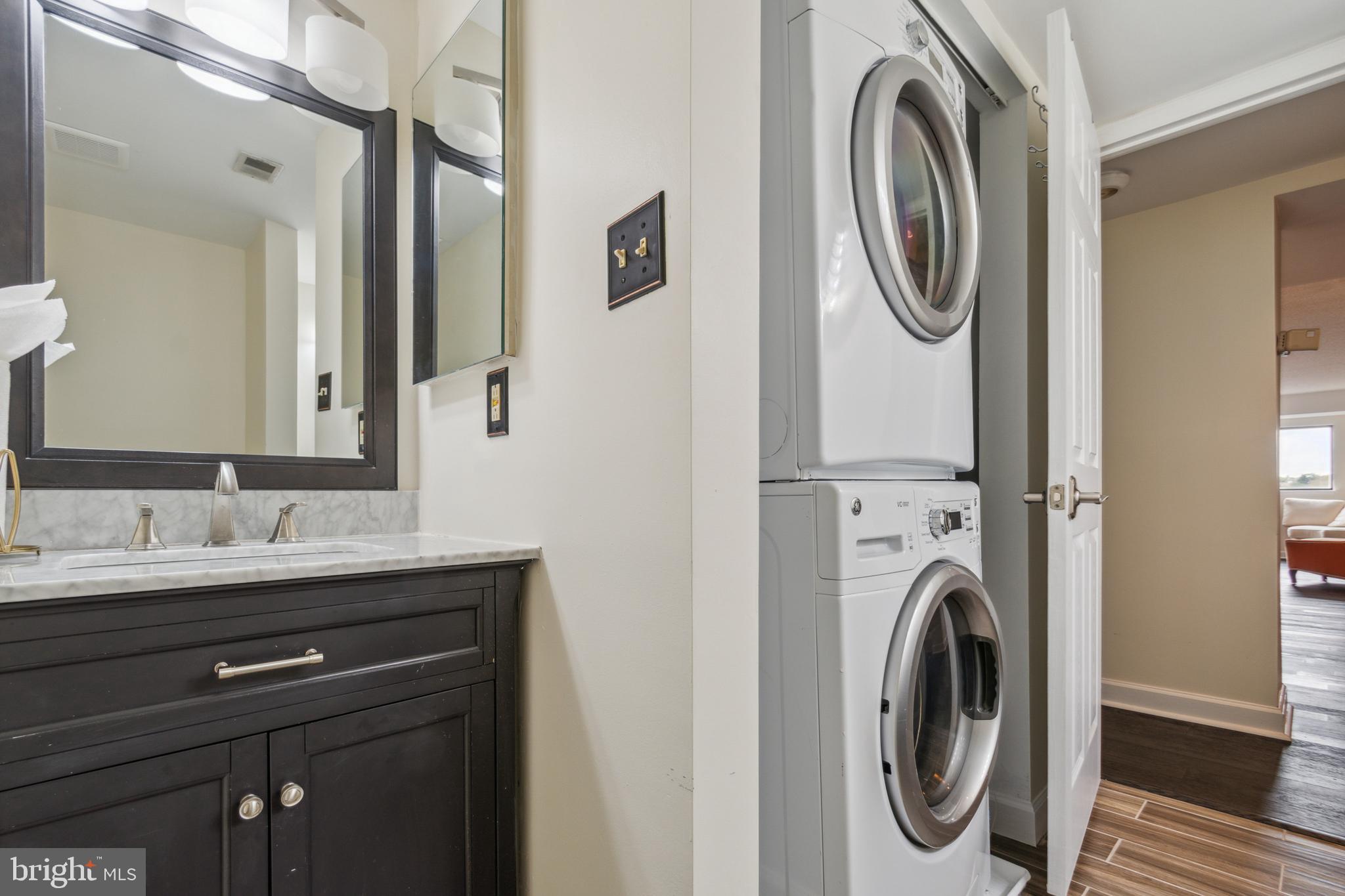 1040 Deer Ridge DRIVE Unit: 300