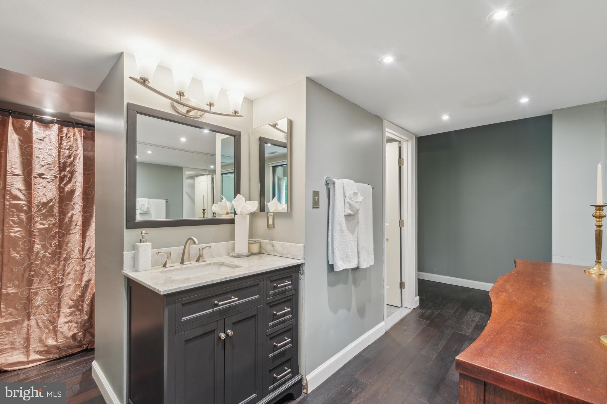 1040 Deer Ridge DRIVE Unit: 300