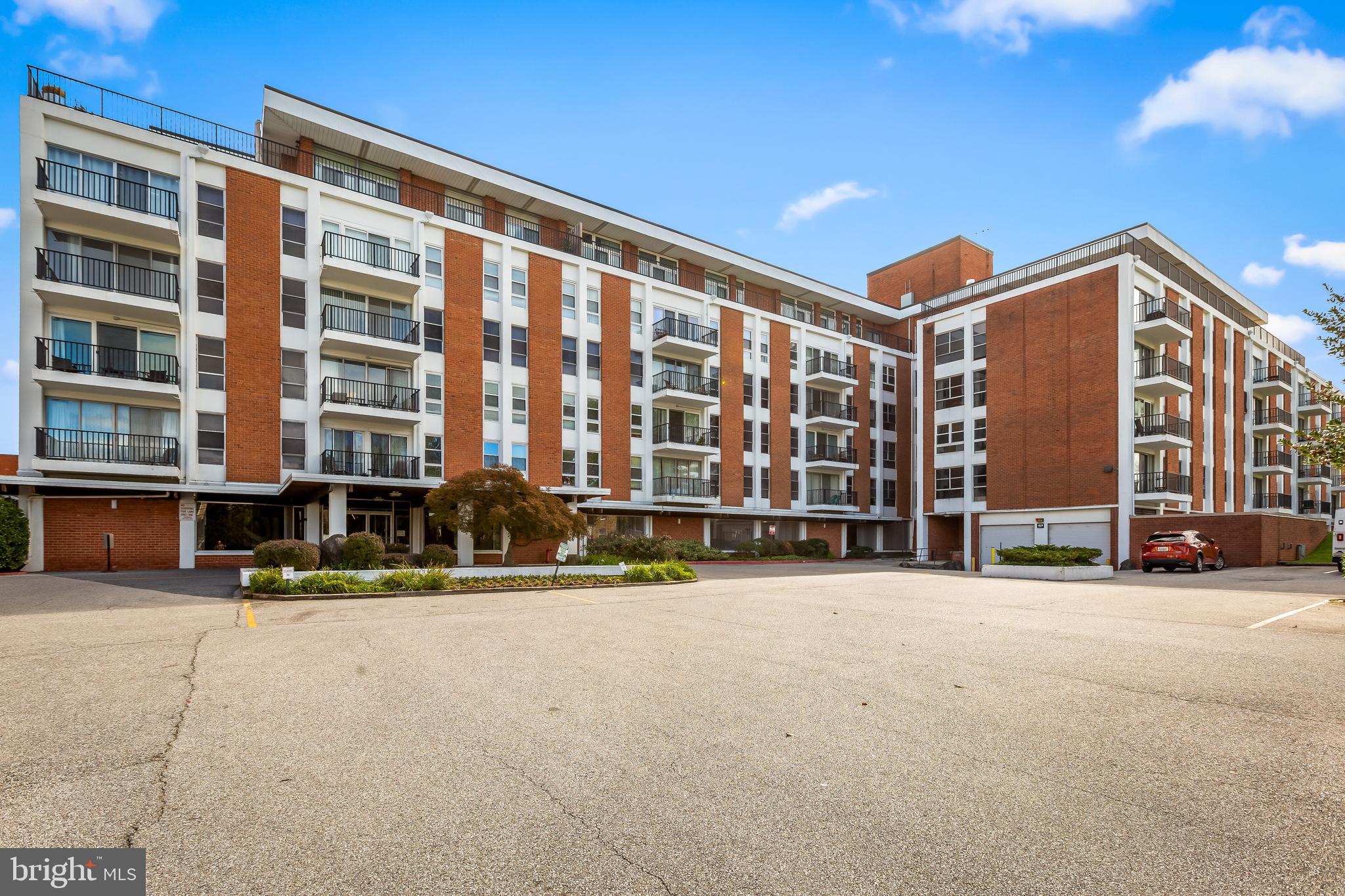 3601 Clarks LANE Unit: 404