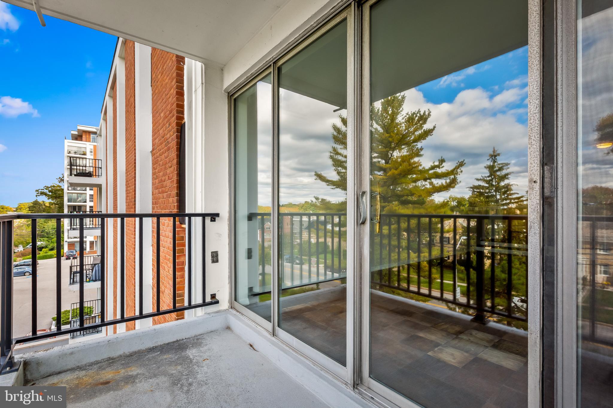 3601 Clarks LANE Unit: 404