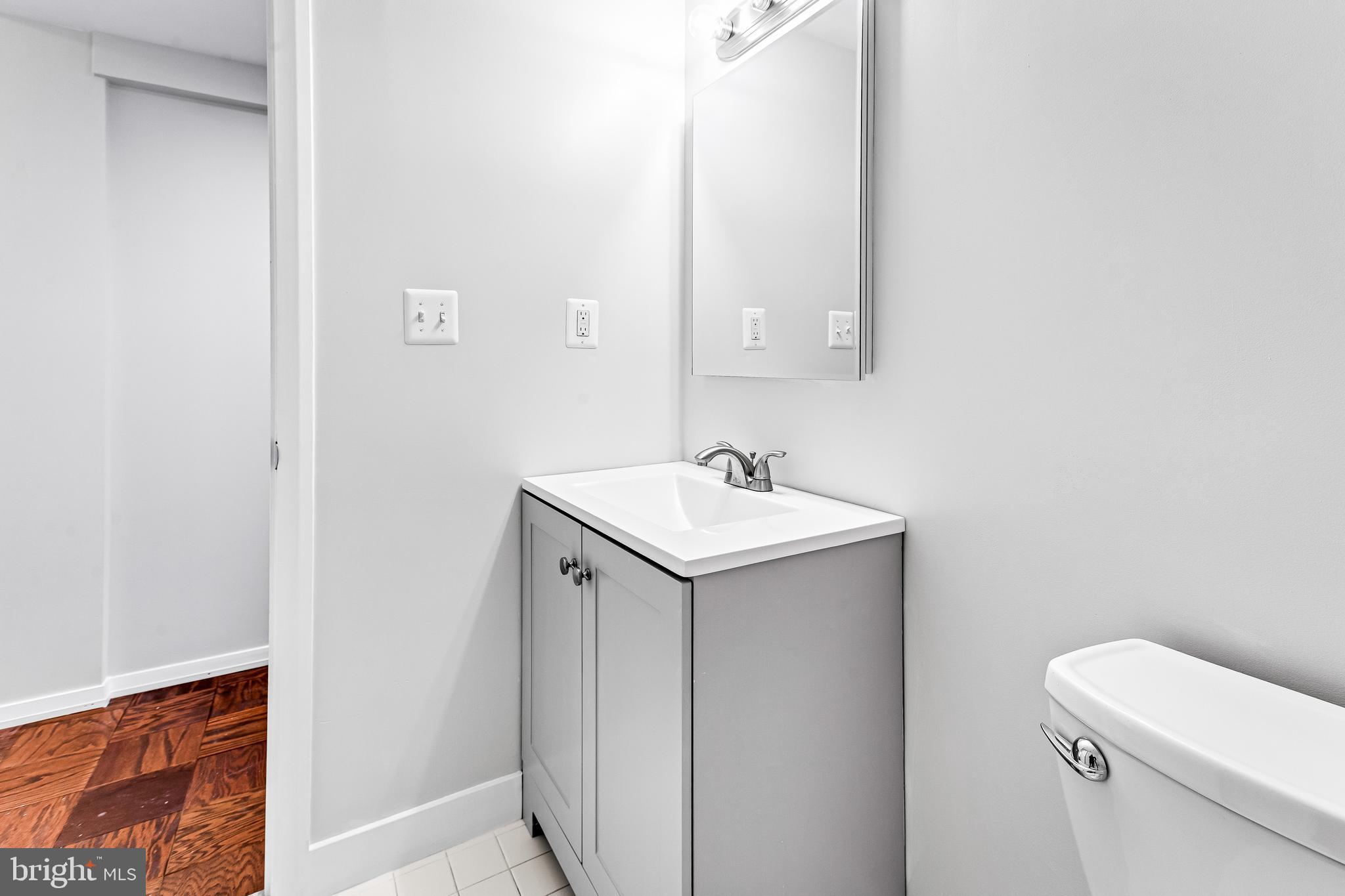 3601 Clarks LANE Unit: 404