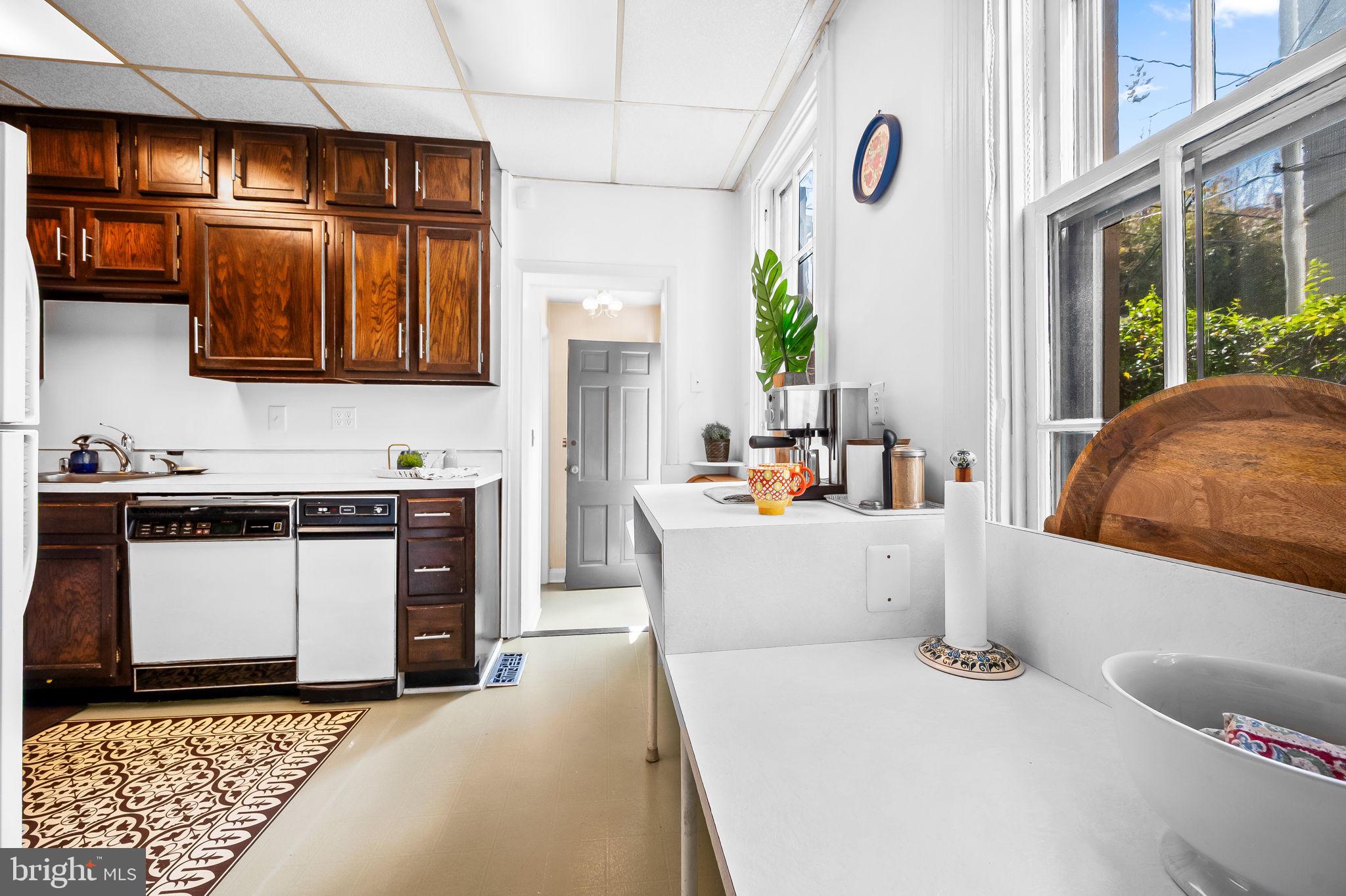 139 W Lafayette Ave
