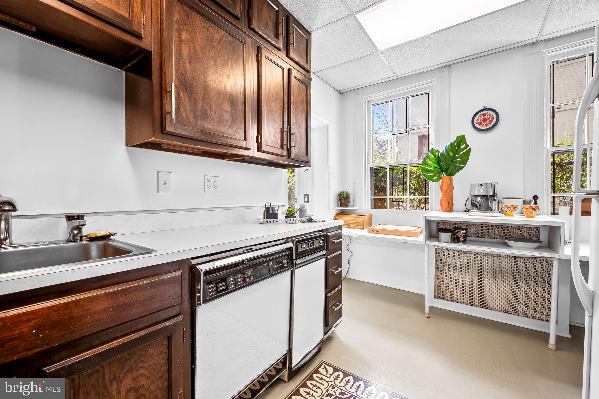 139 W Lafayette Ave