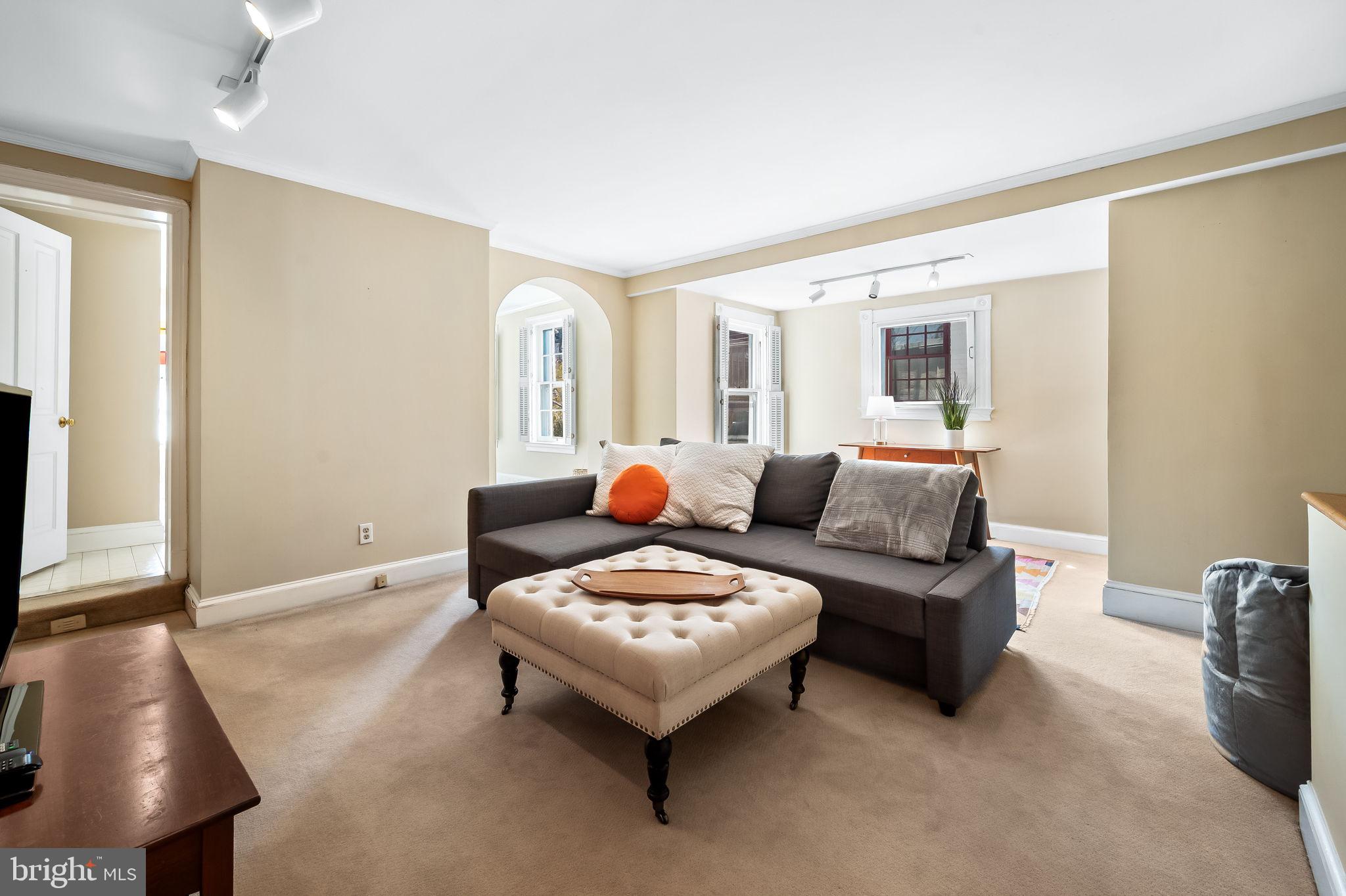139 W Lafayette Ave