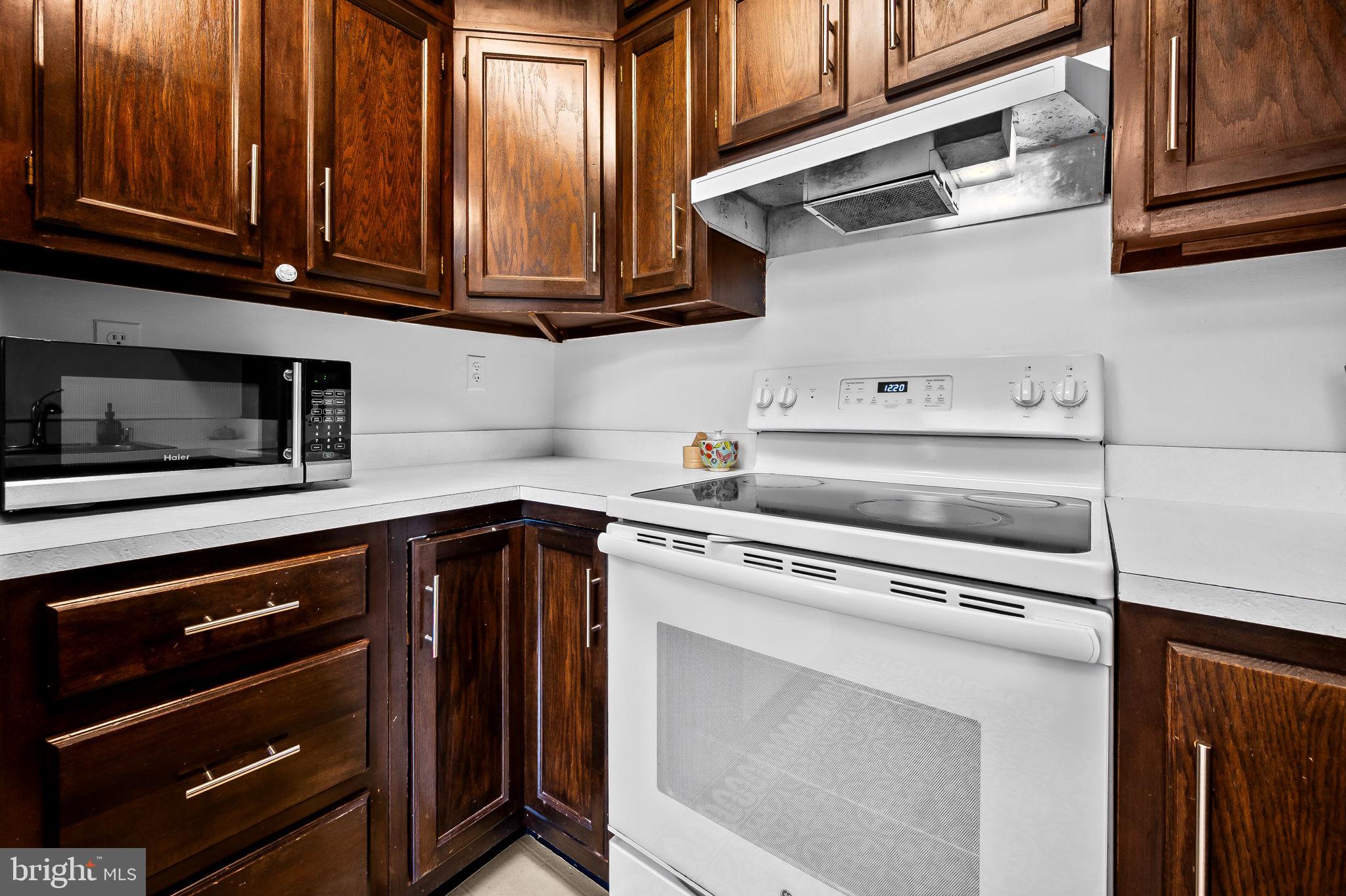 139 W Lafayette Ave