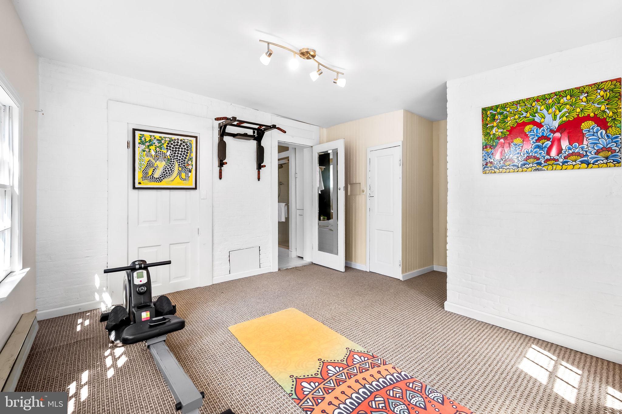 139 W Lafayette Ave