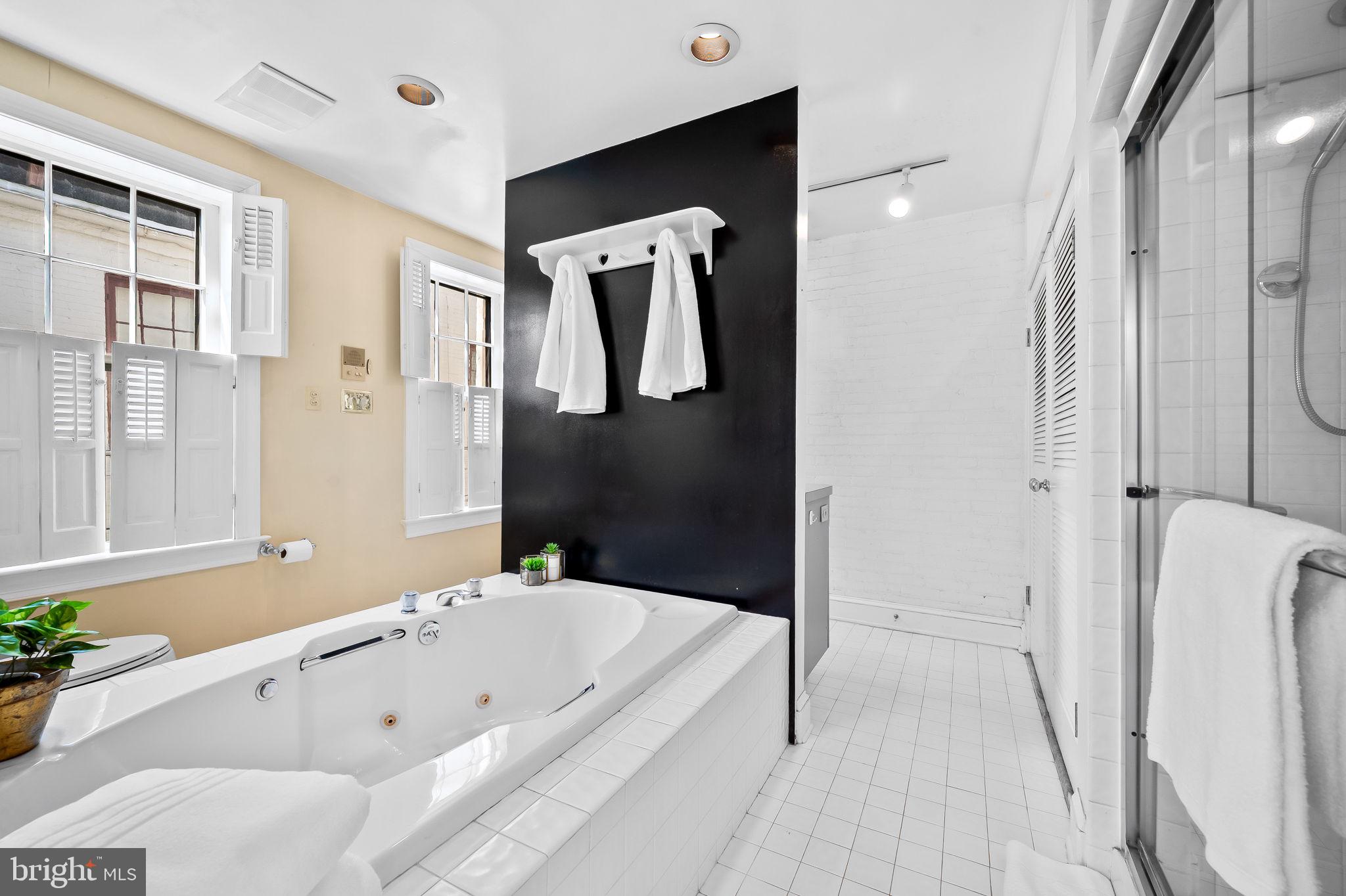 139 W Lafayette Ave