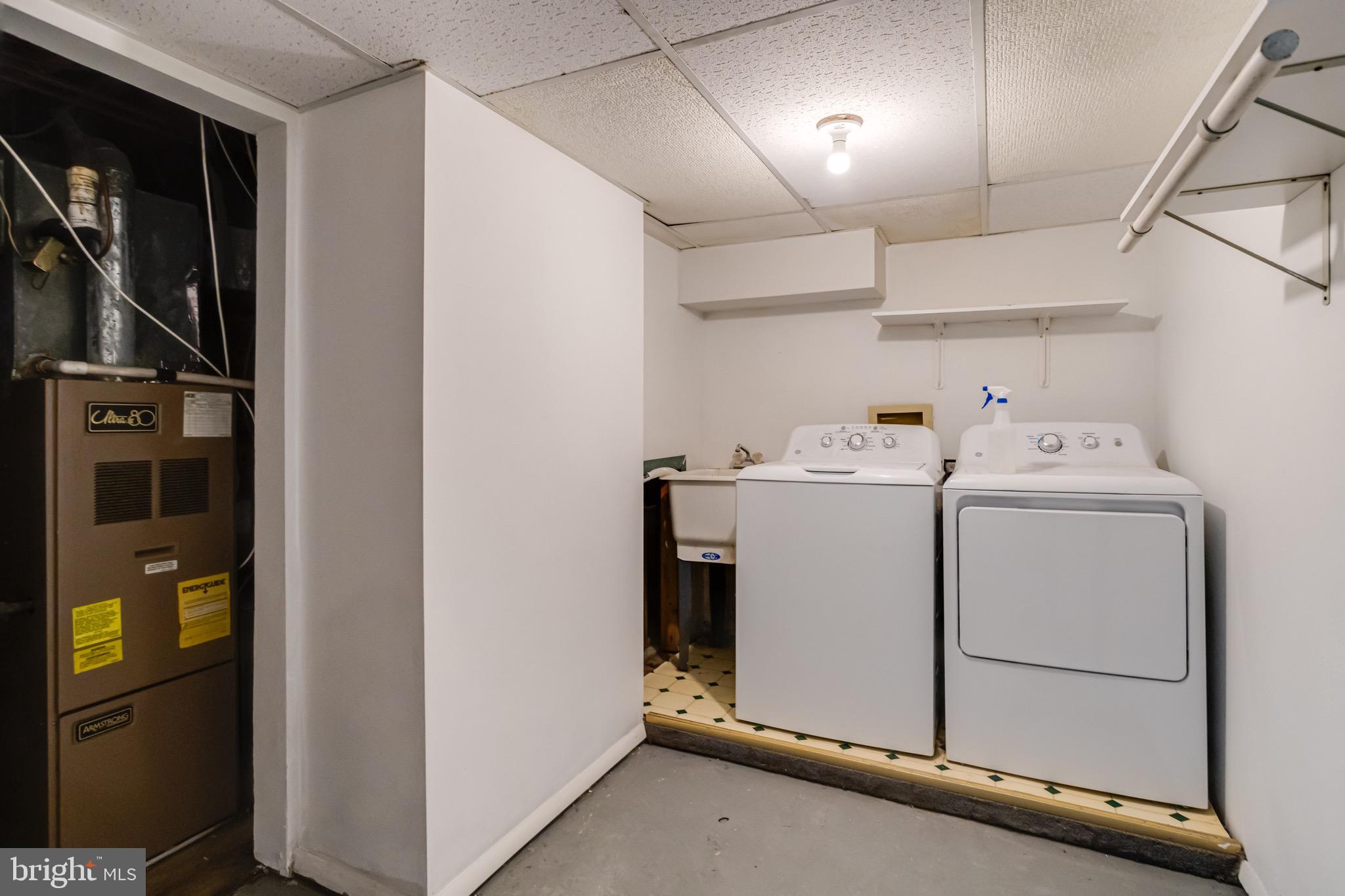 2219 E Fairmount Ave