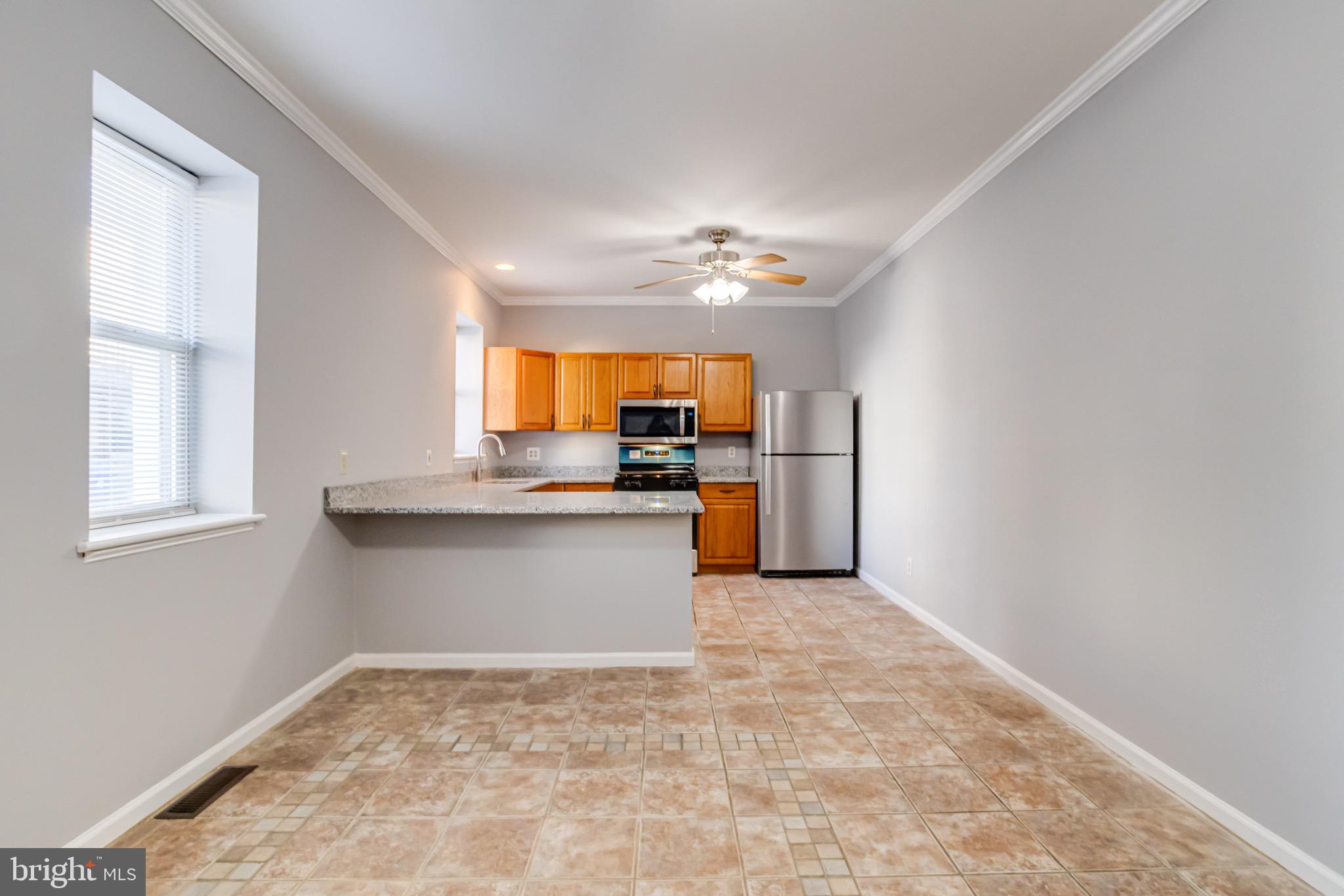 2219 E Fairmount Ave