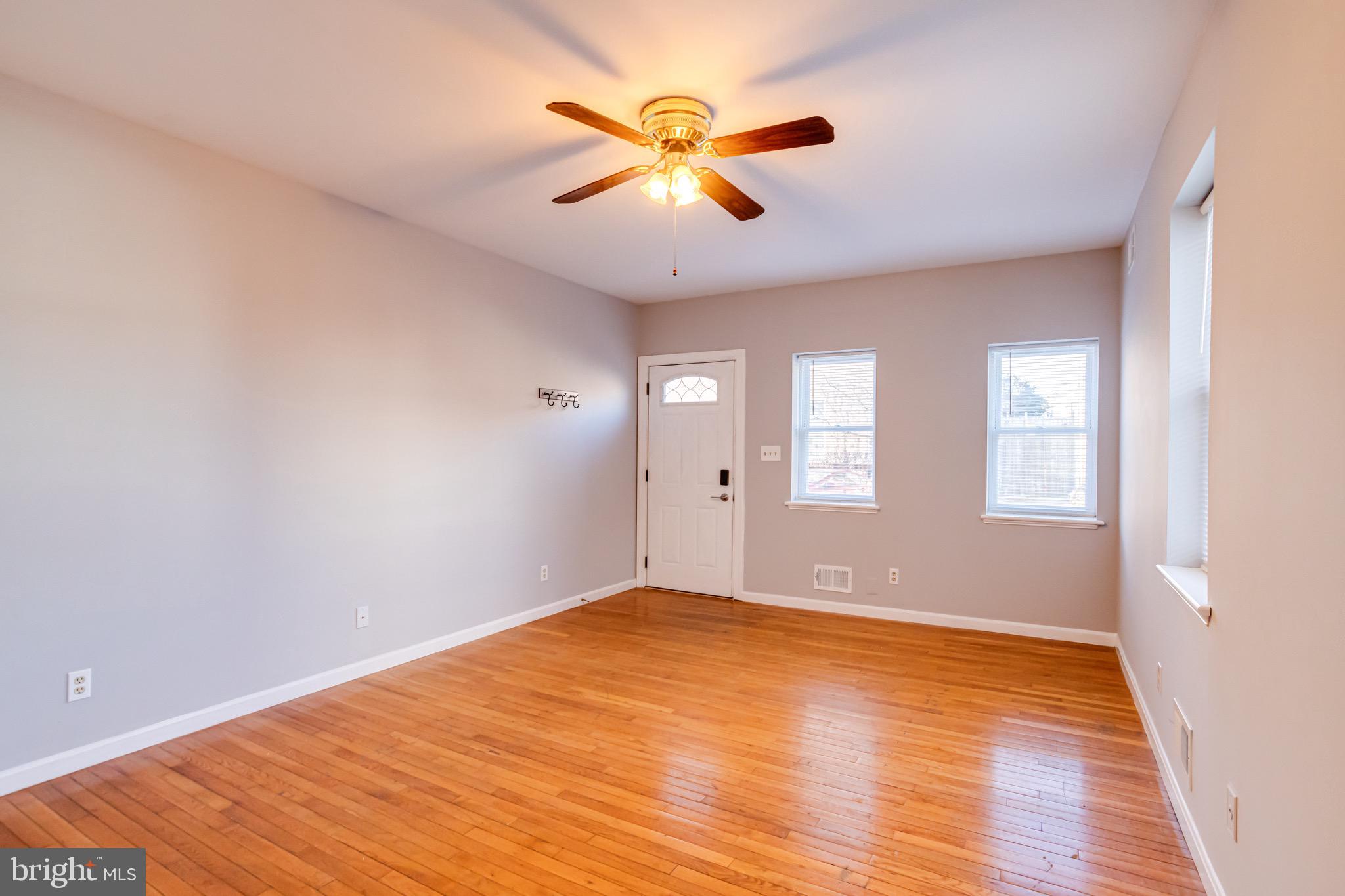 2219 E Fairmount Ave