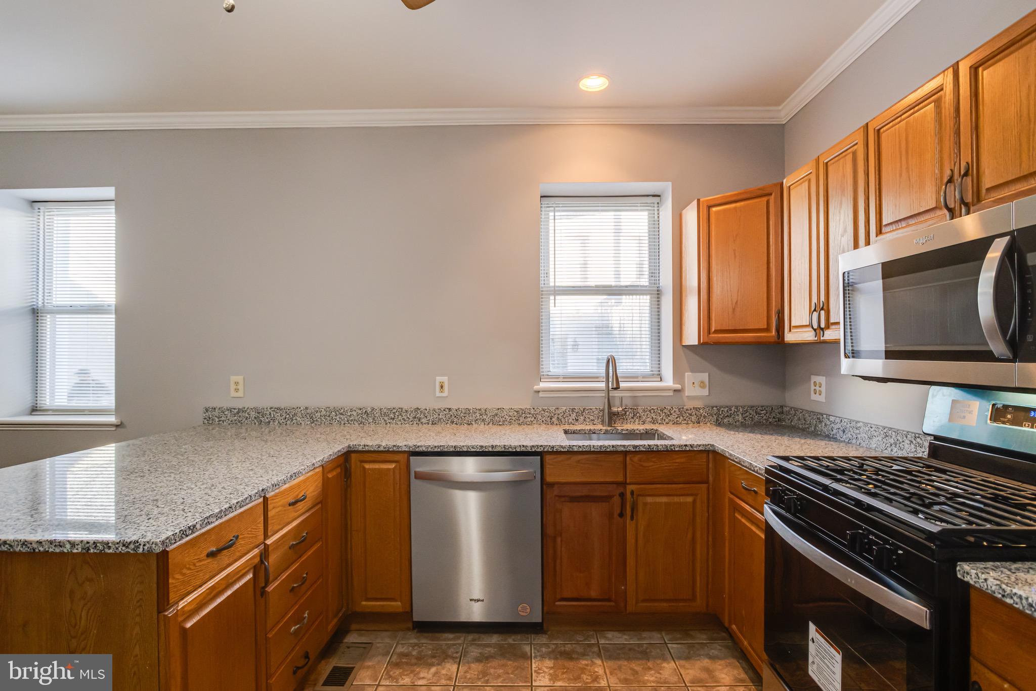 2219 E Fairmount Ave