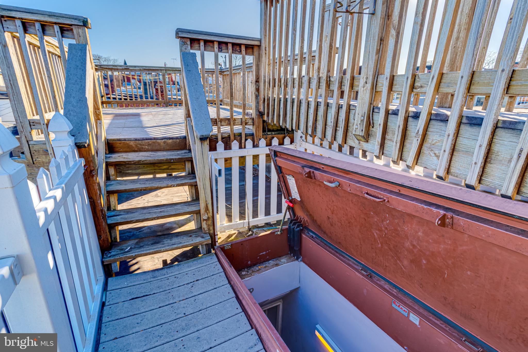 2219 E Fairmount Ave