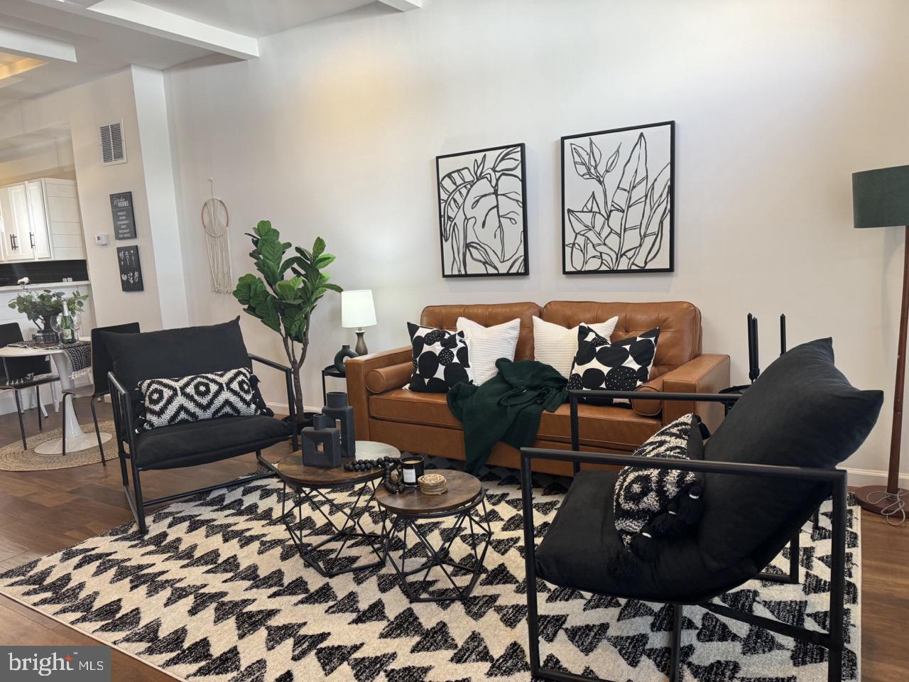 1733 N Washington St