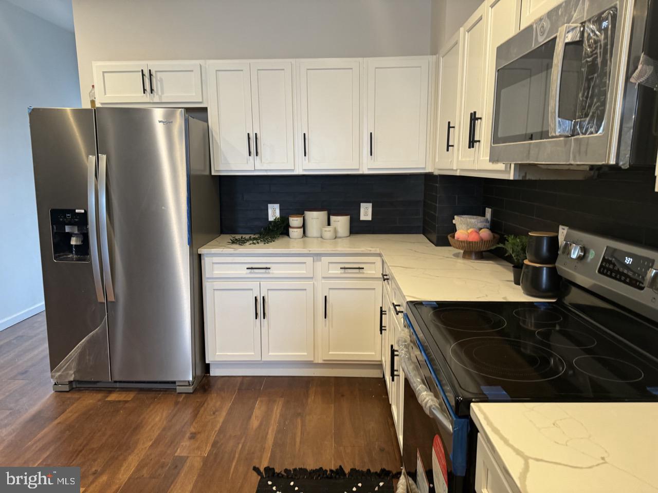 1733 N Washington St