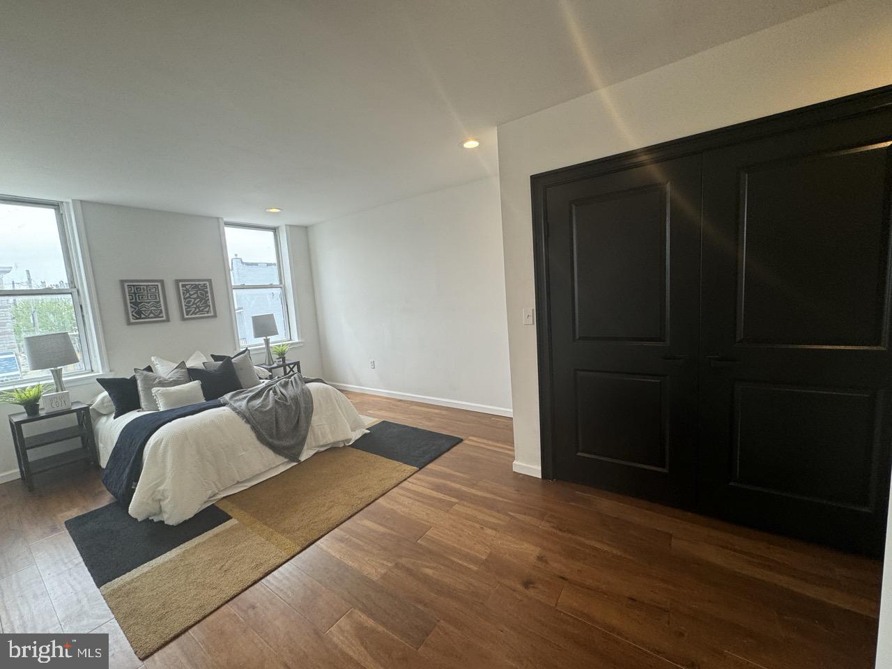 1733 N Washington St