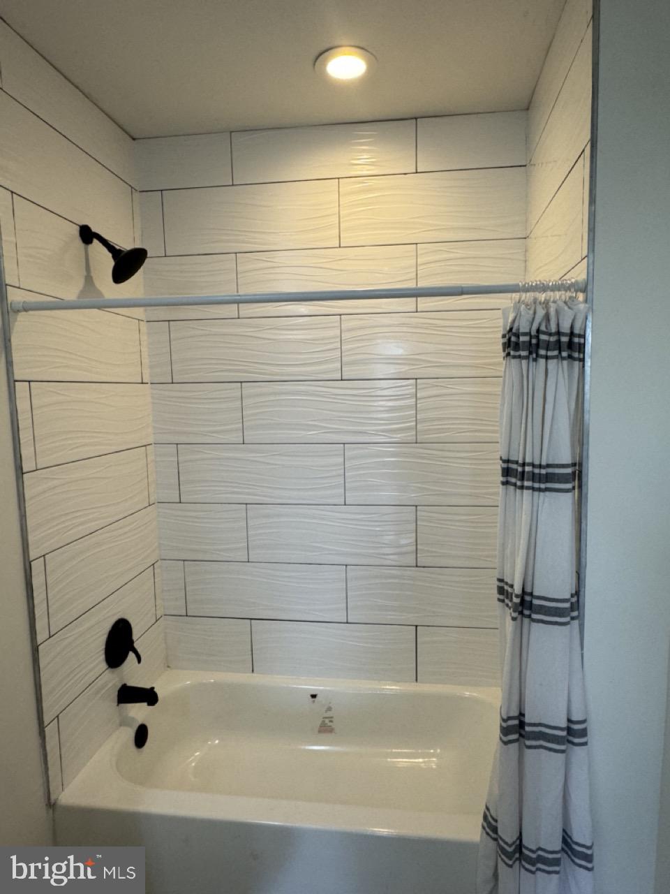 1733 N Washington St