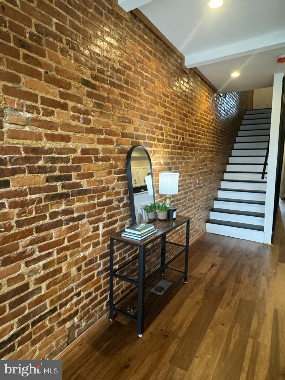 1733 N Washington St