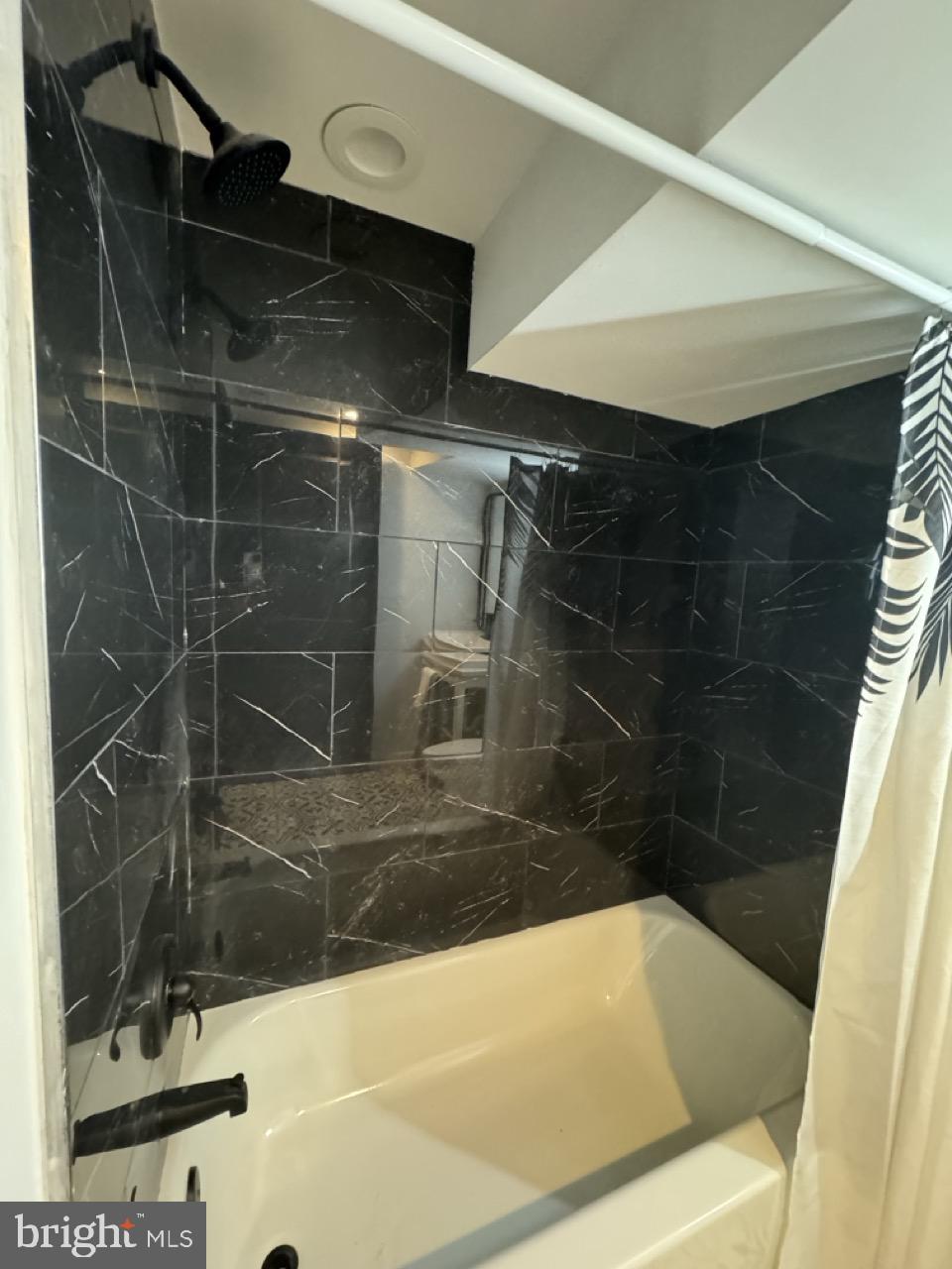 1733 N Washington St