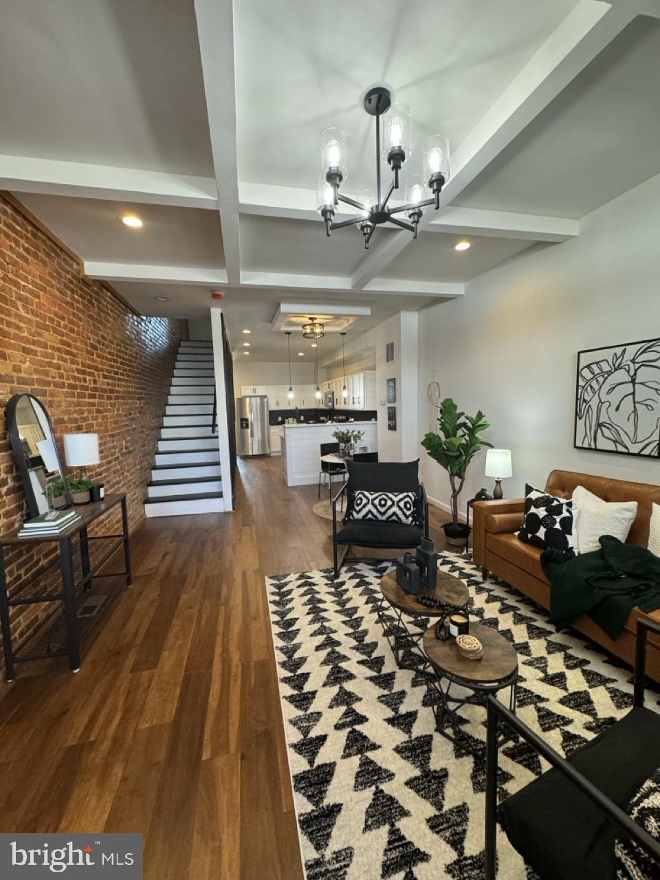 1733 N Washington St