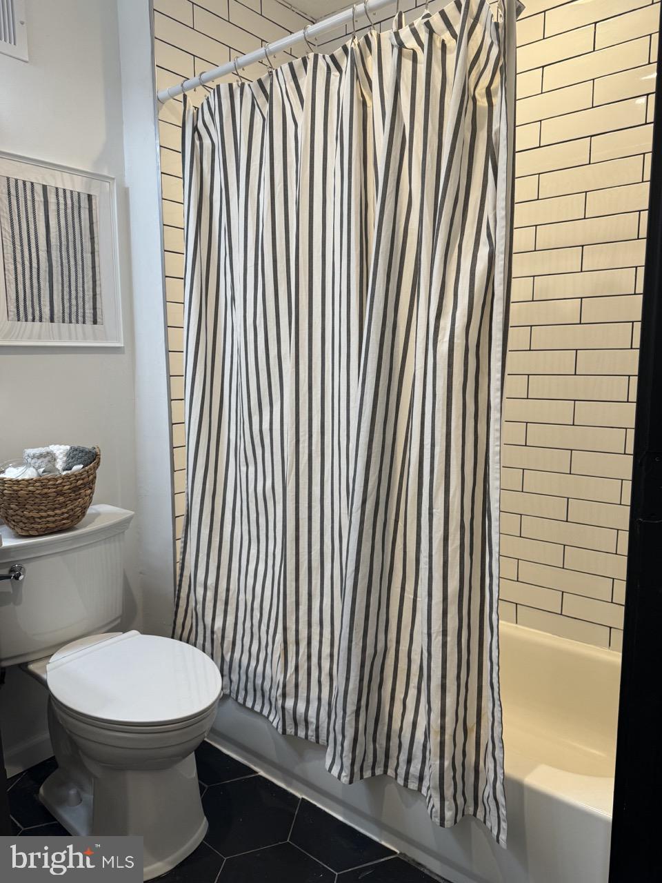 1733 N Washington St