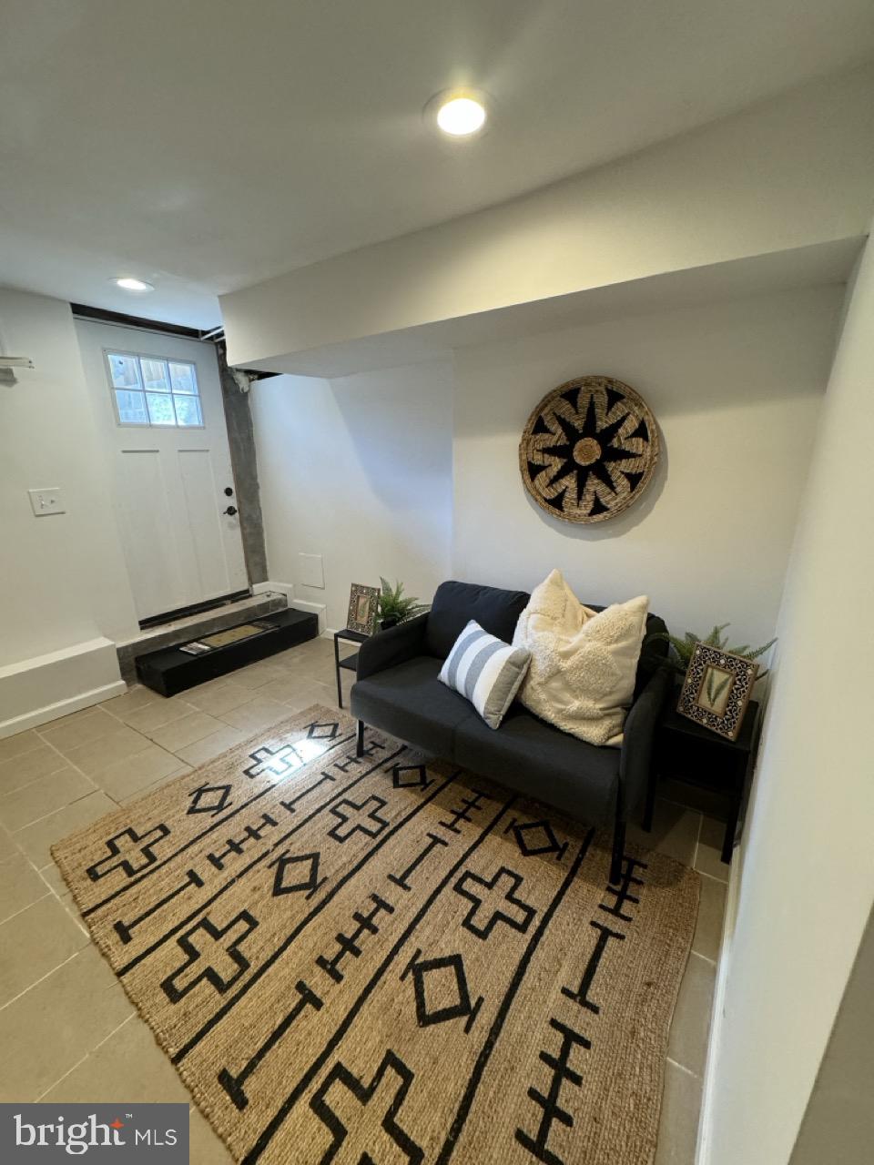 1733 N Washington St