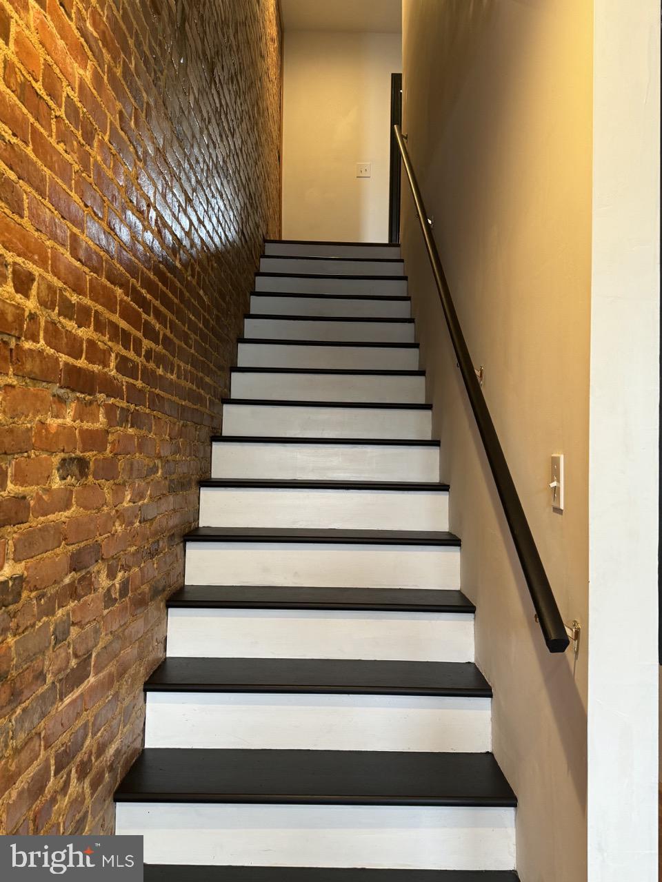 1733 N Washington St