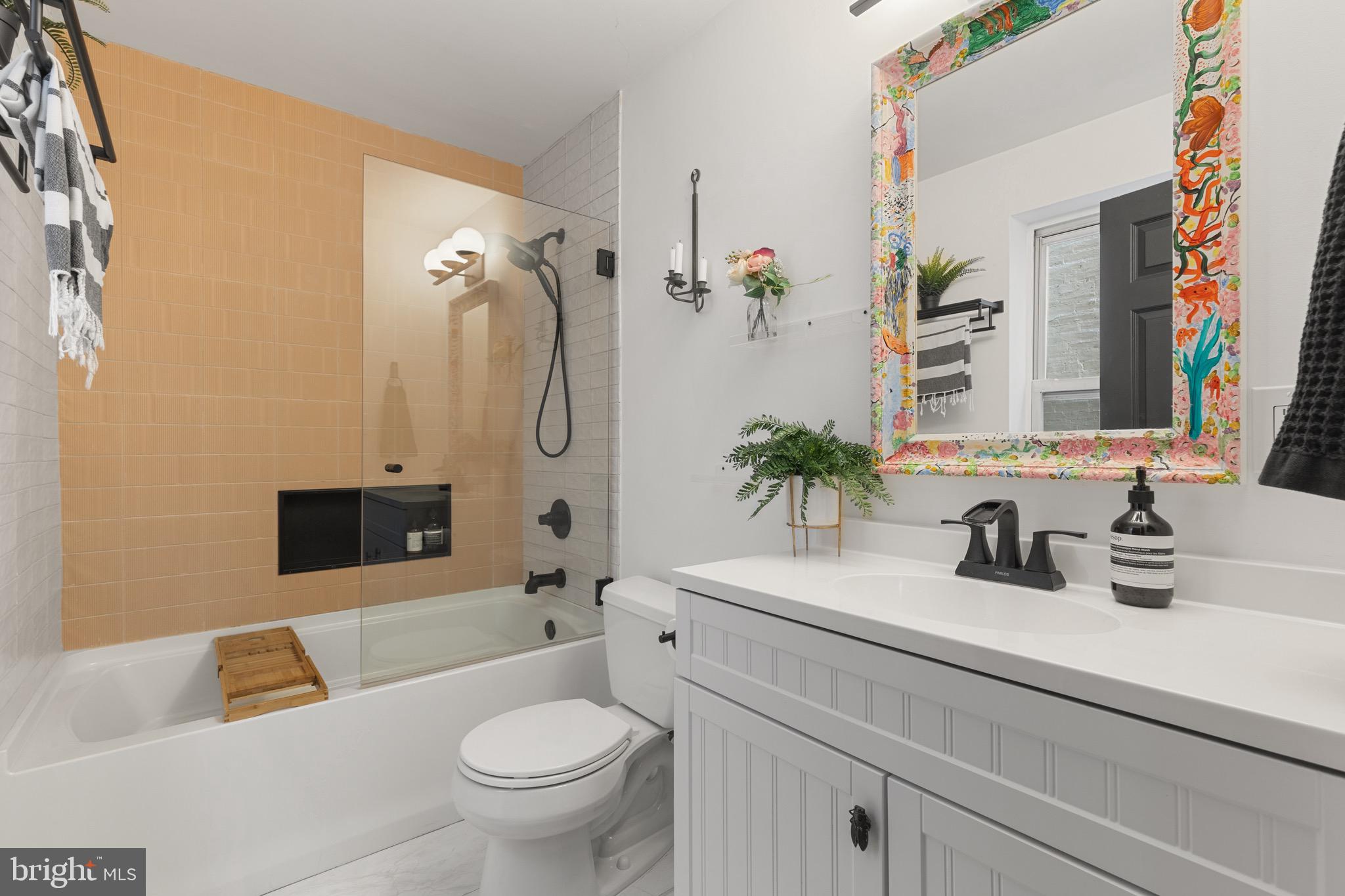 12 E Mount Vernon Pl #302