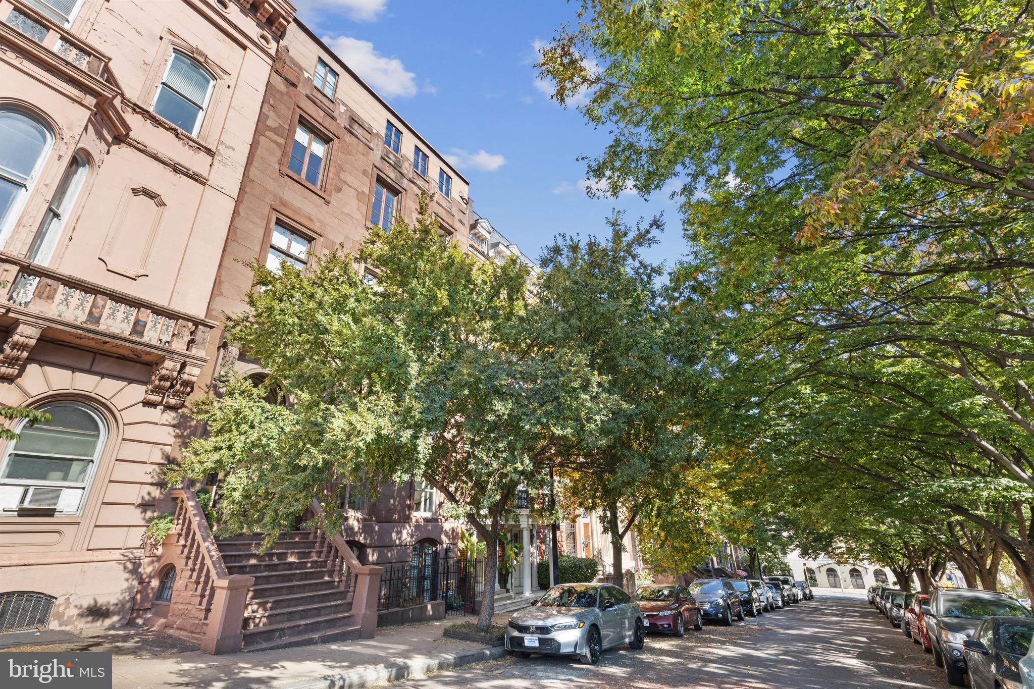 12 E Mount Vernon Pl #302