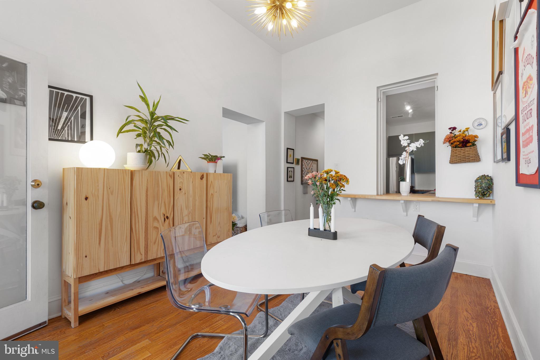 12 E Mount Vernon Pl #302