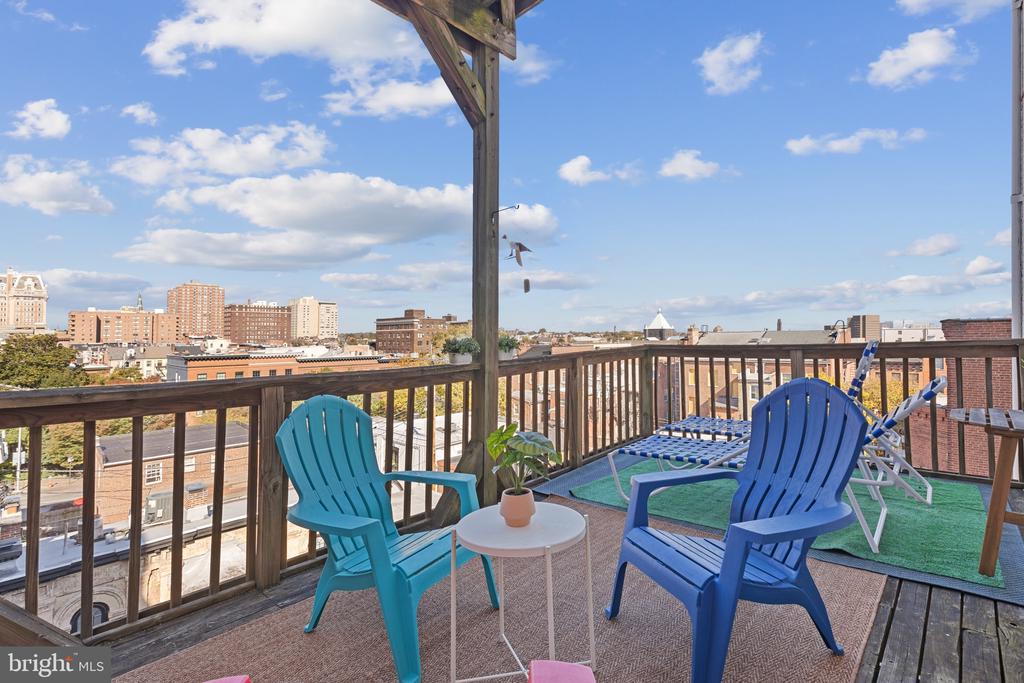 12 E Mount Vernon Pl #302