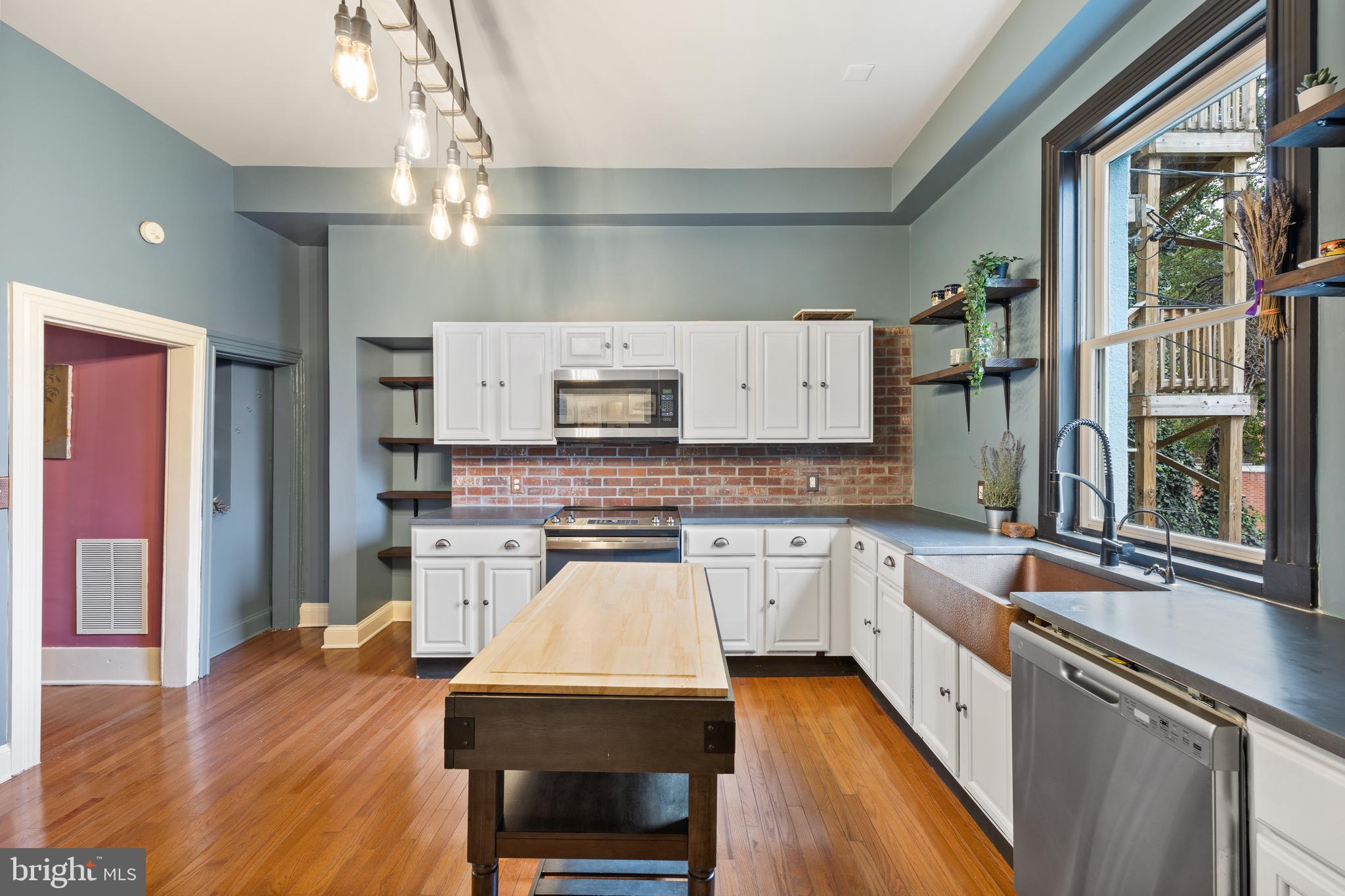 415 E Lafayette Ave