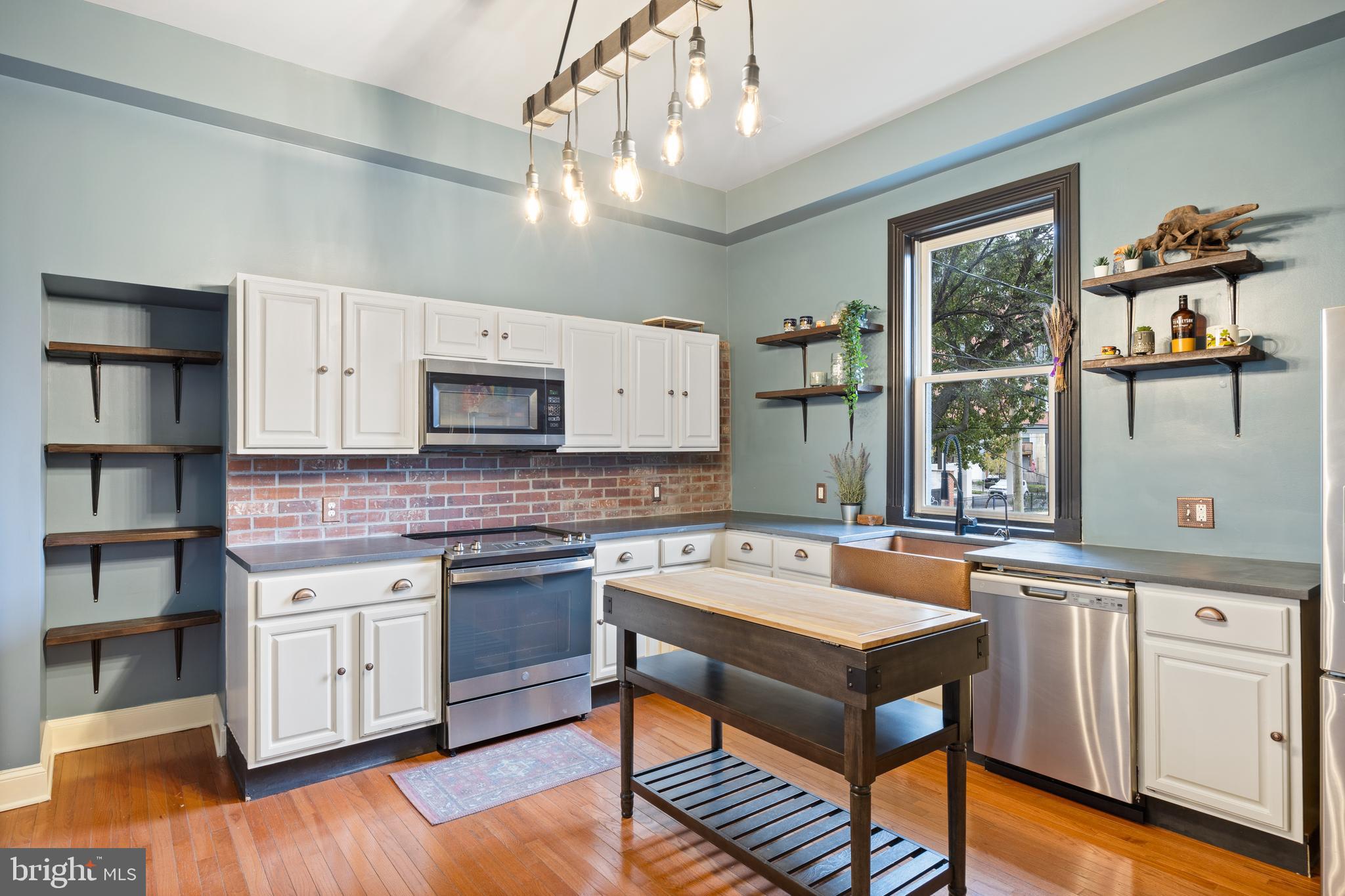 415 E Lafayette Ave