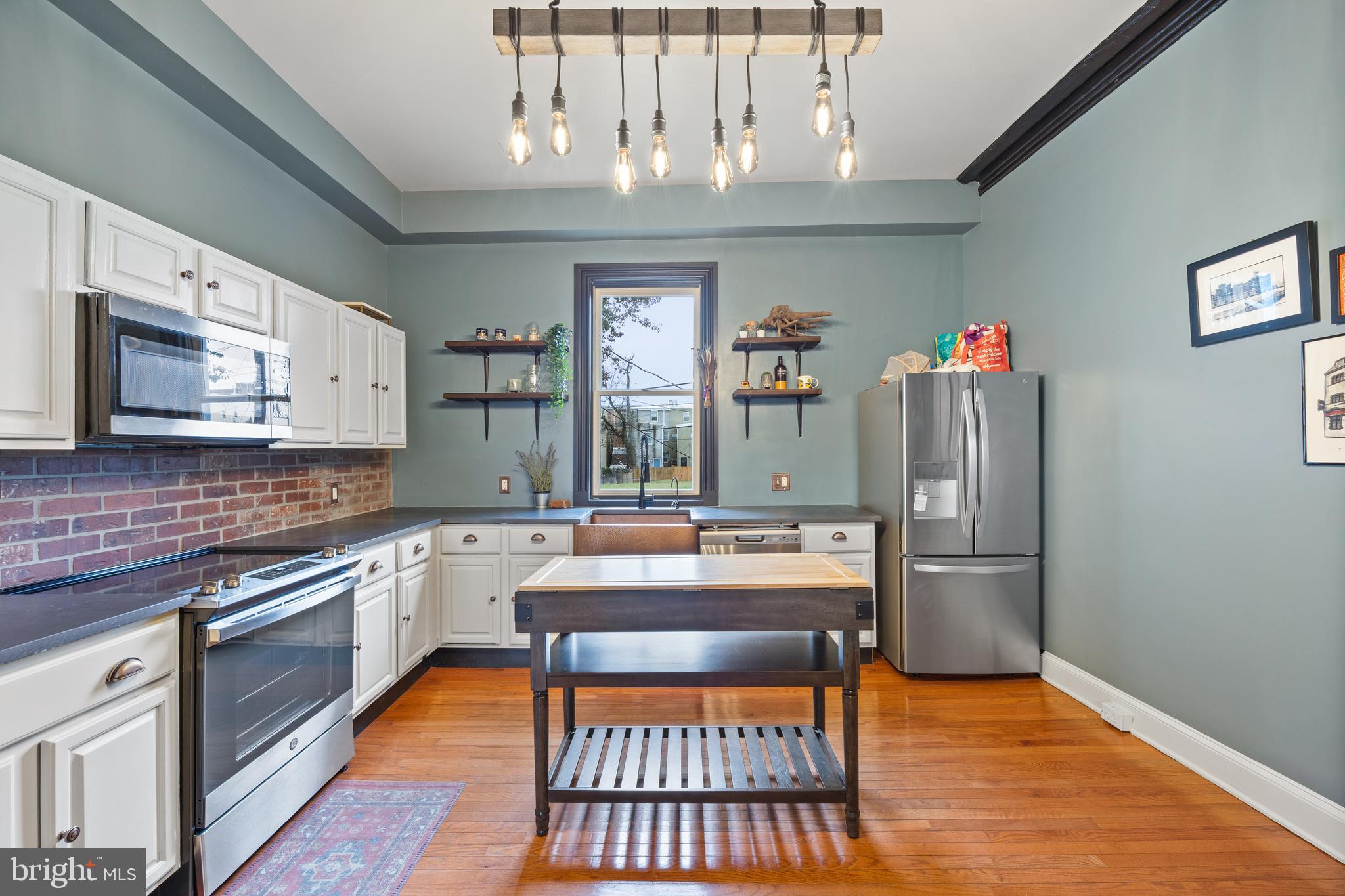 415 E Lafayette Ave