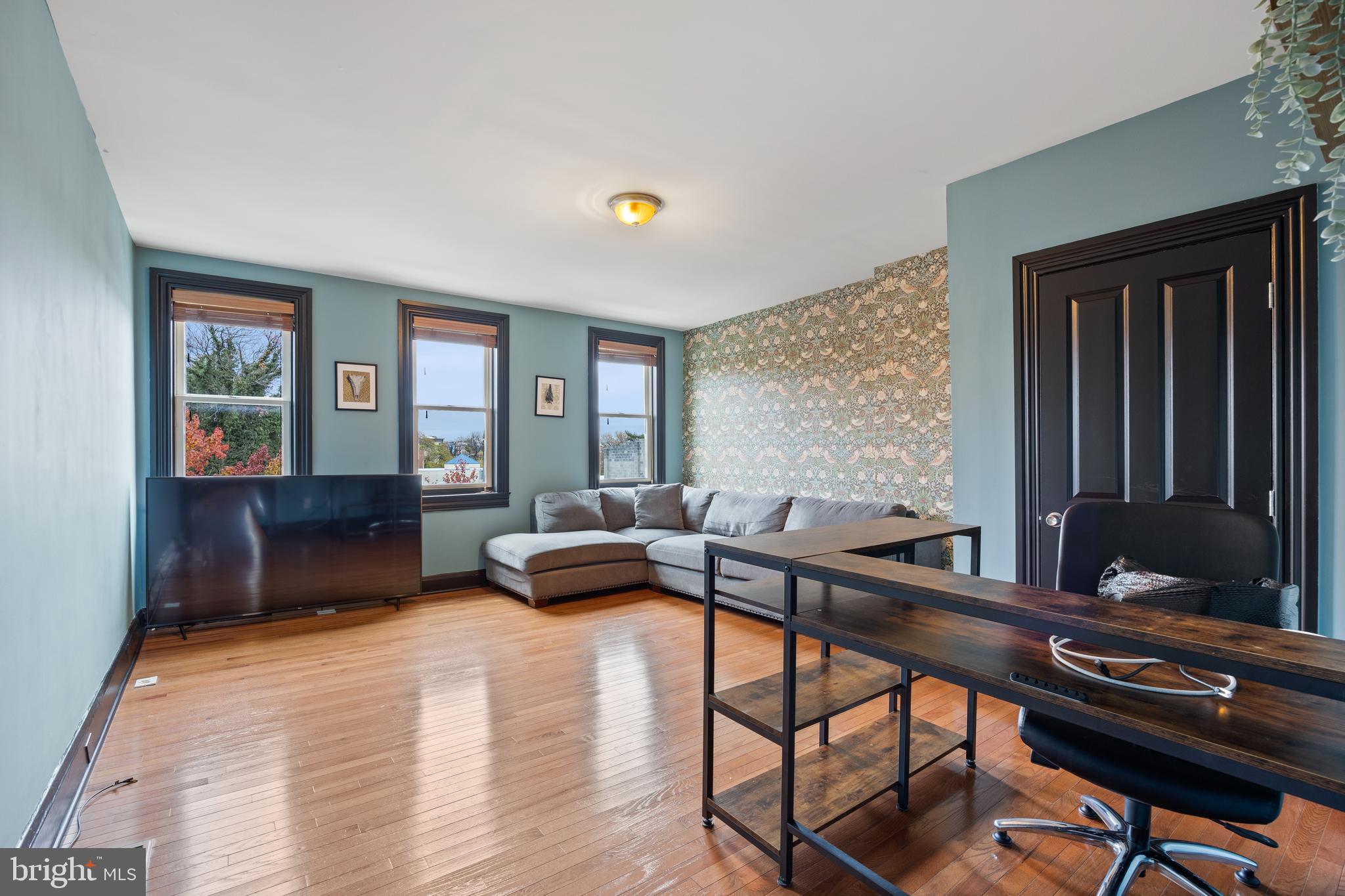 415 E Lafayette Ave