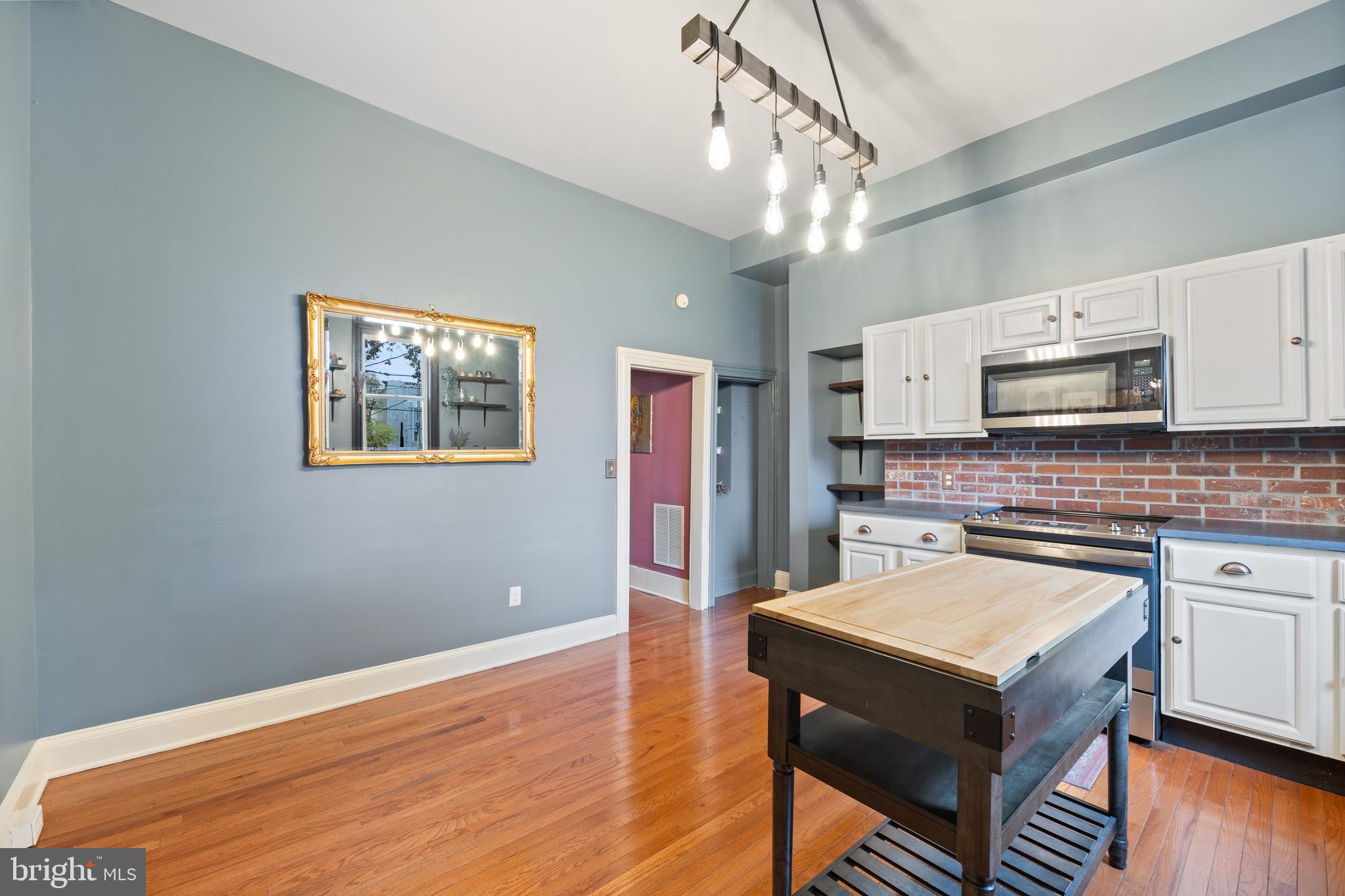 415 E Lafayette Ave