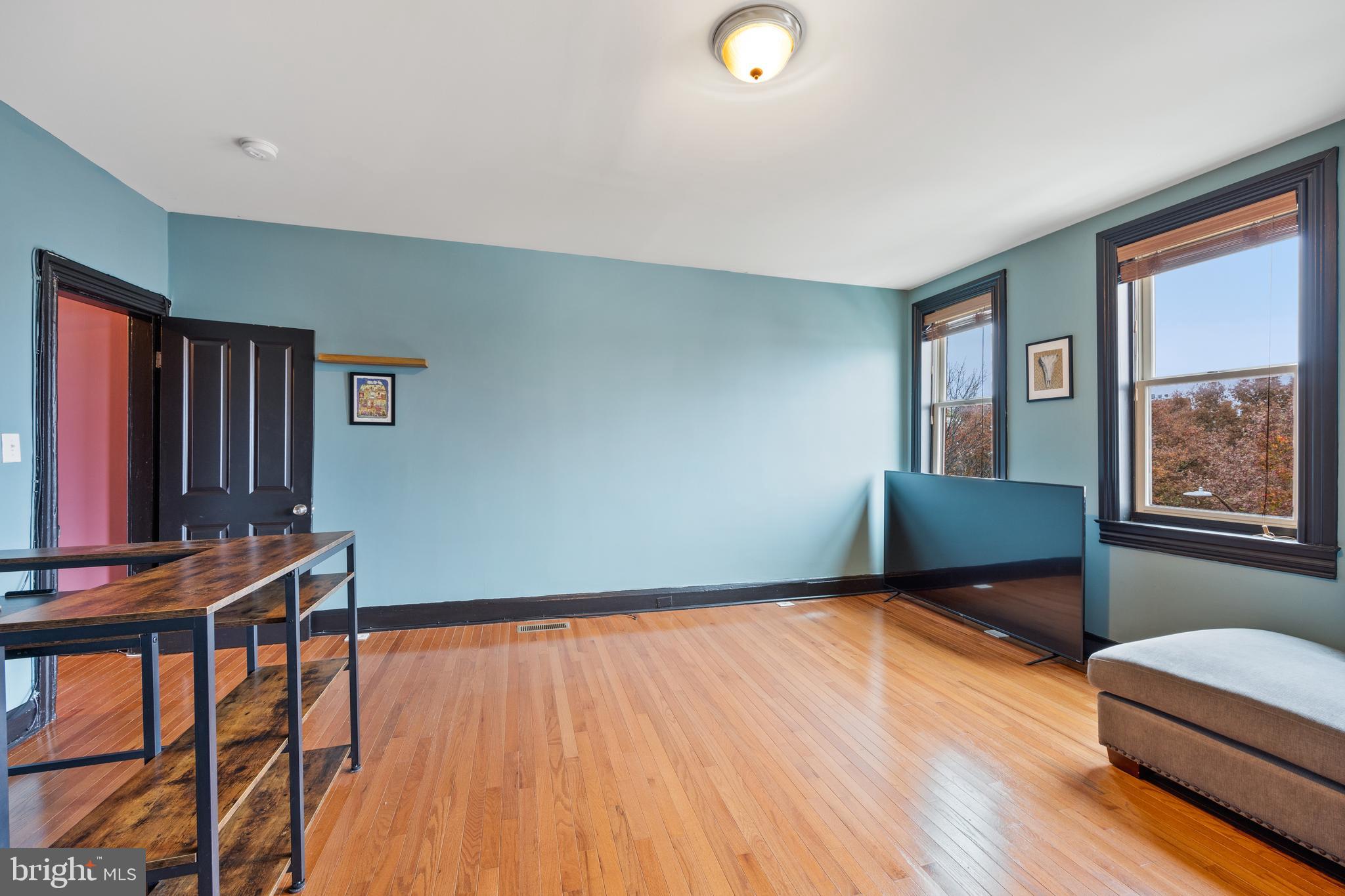 415 E Lafayette Ave