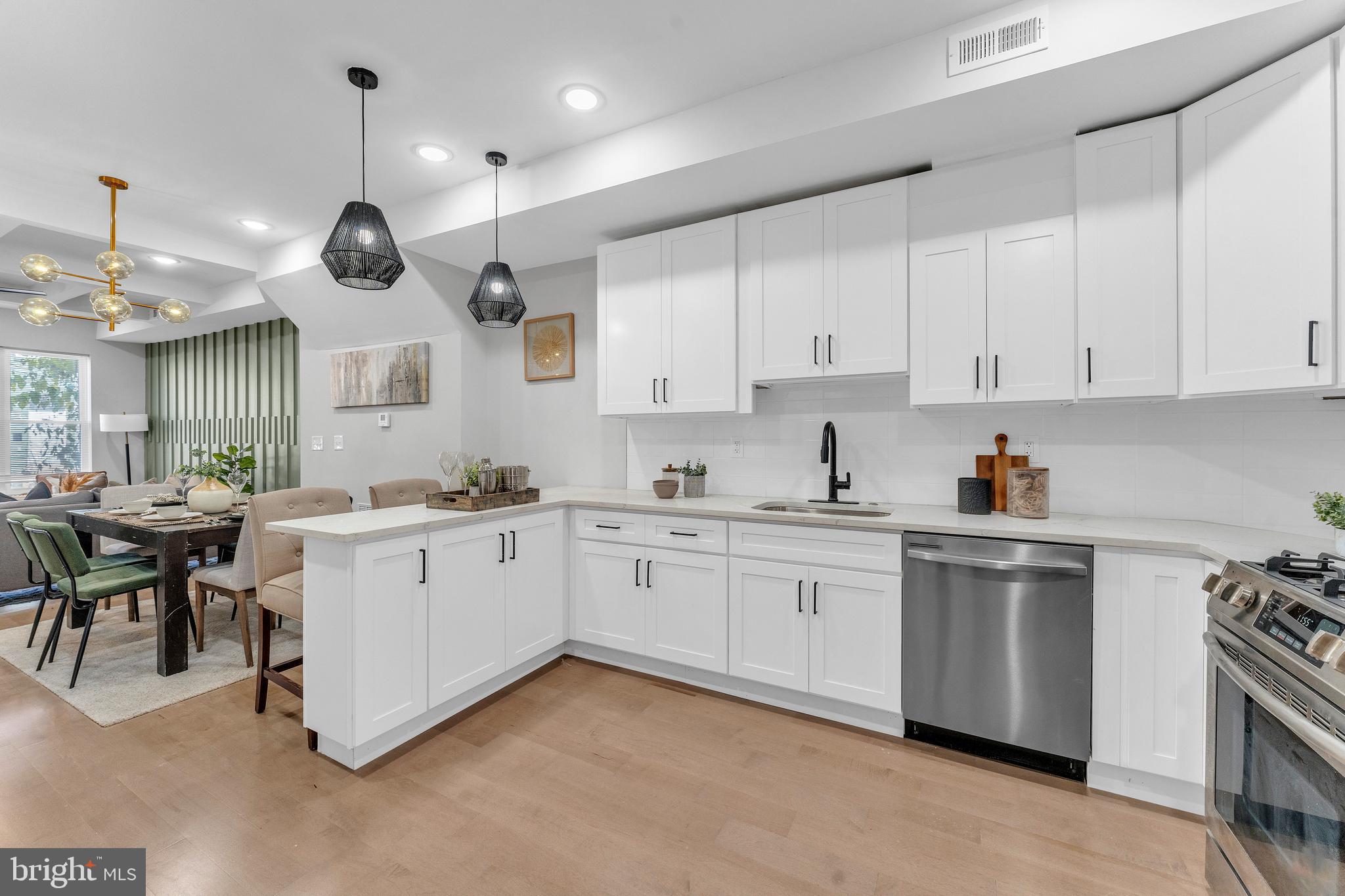 1815 E Lafayette Ave E