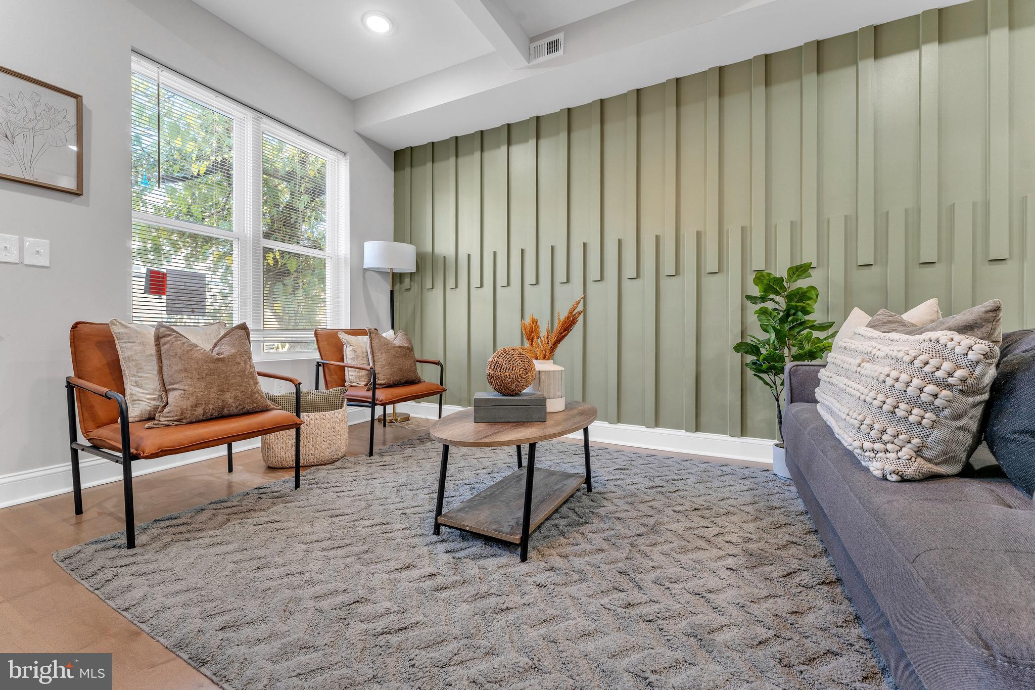 1815 E Lafayette Ave E