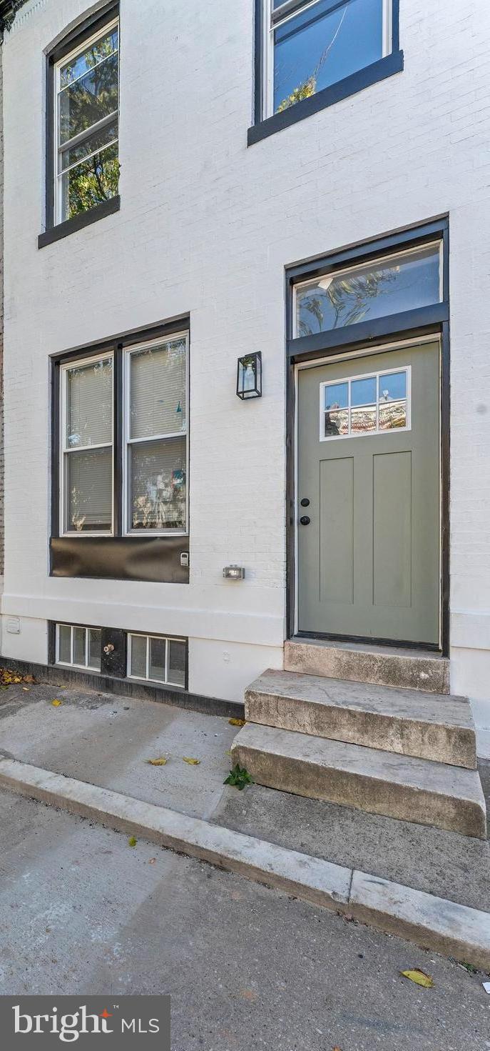 1815 E Lafayette Ave E