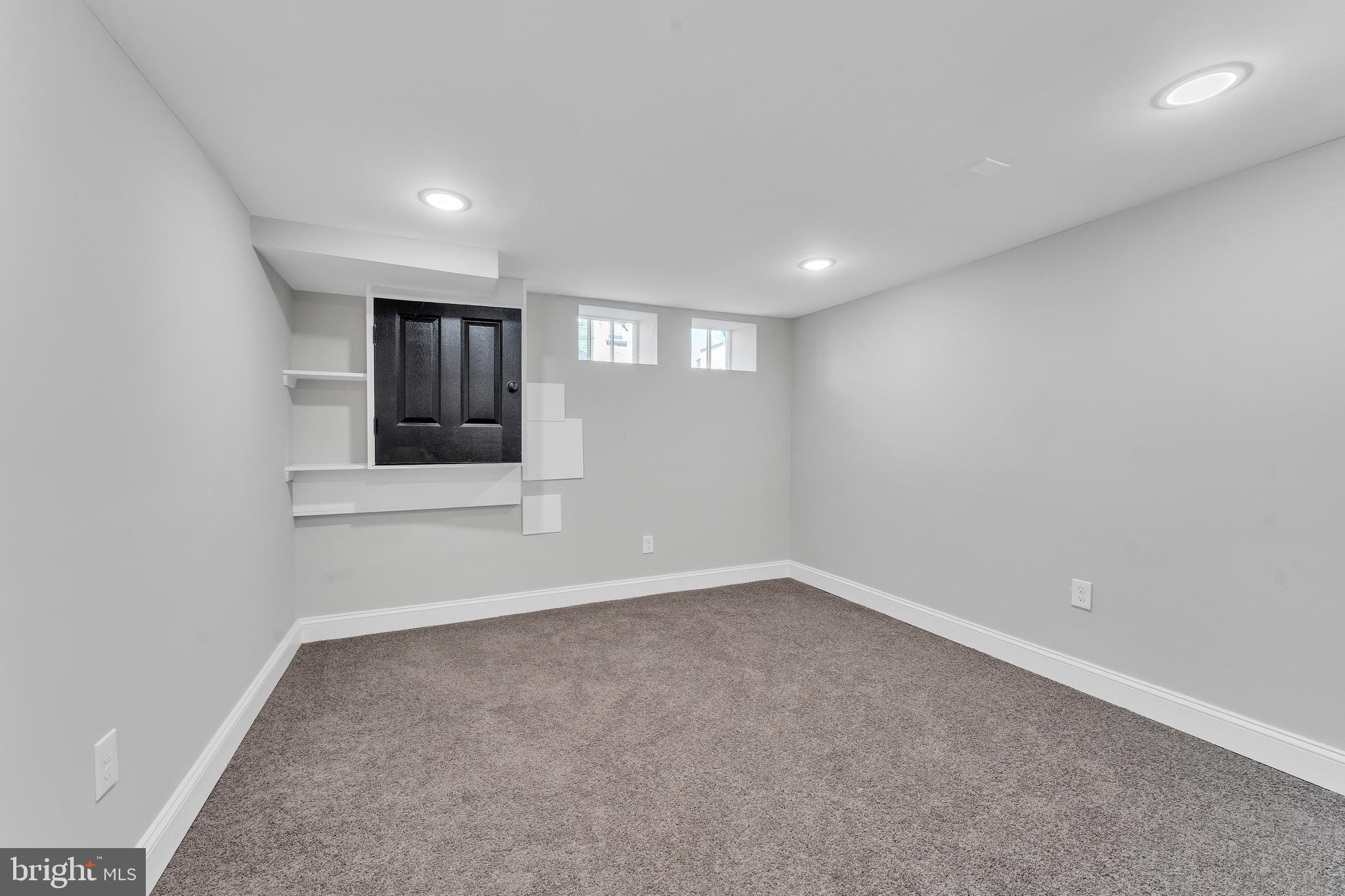 1815 E Lafayette Ave E