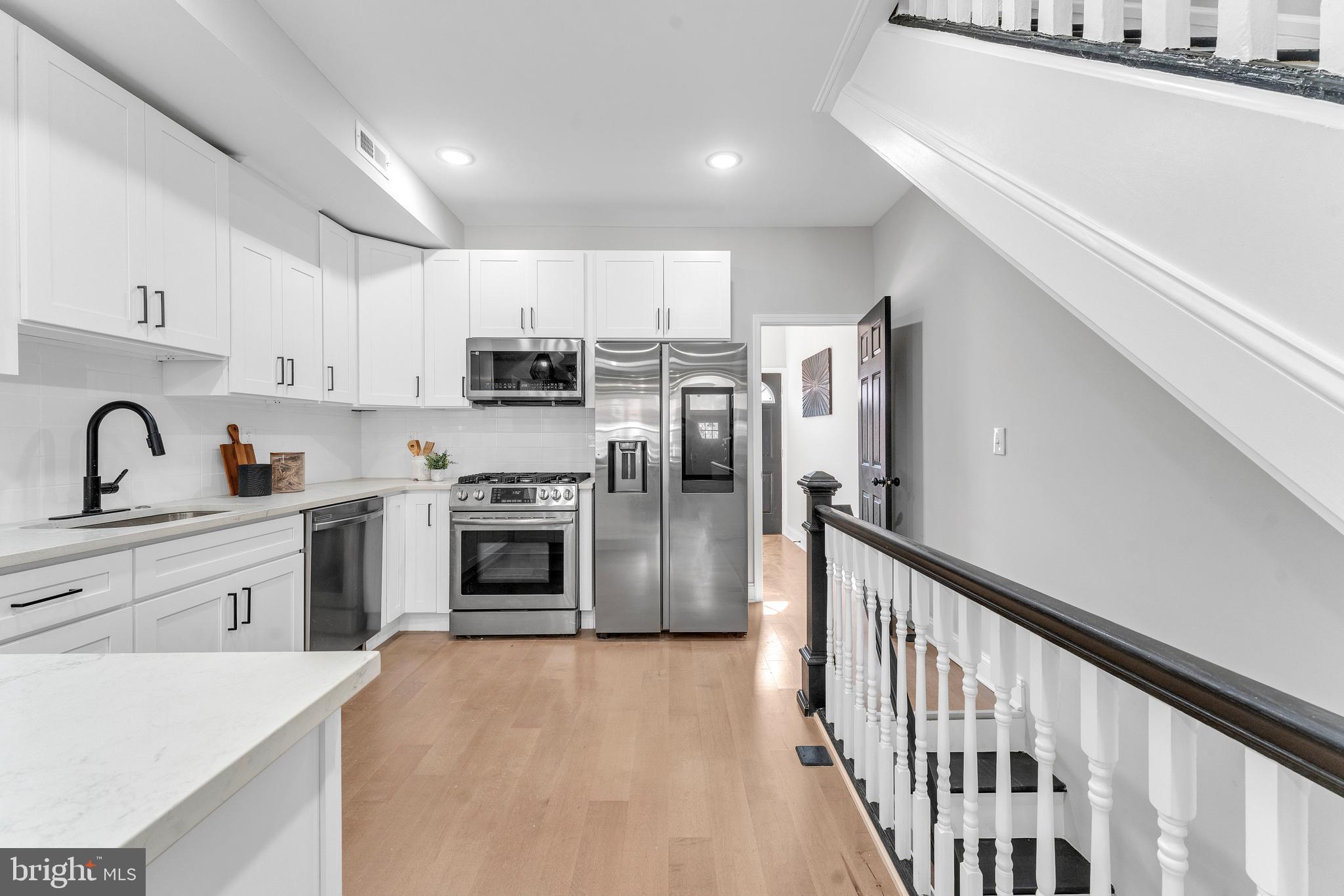 1815 E Lafayette Ave E