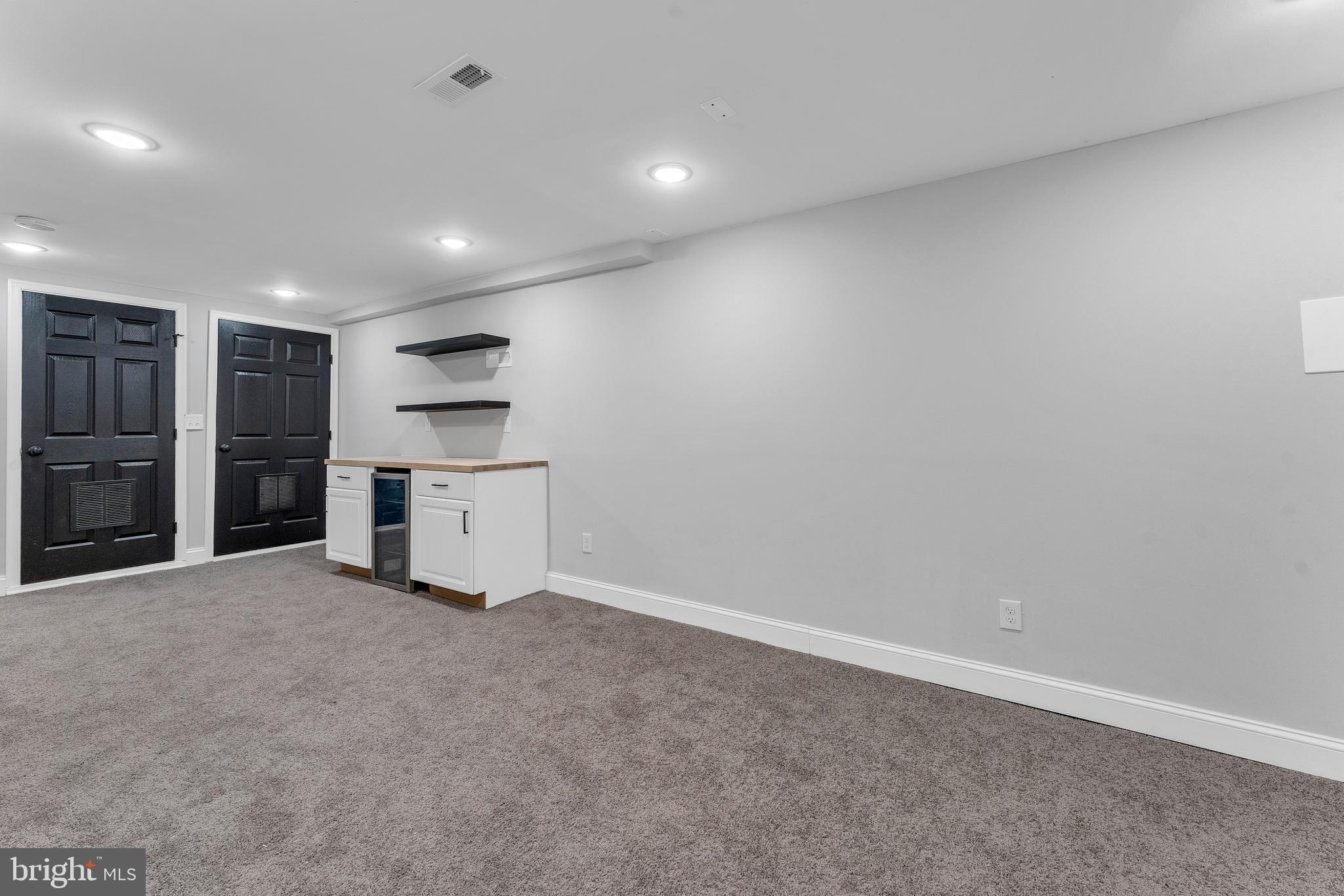 1815 E Lafayette Ave E