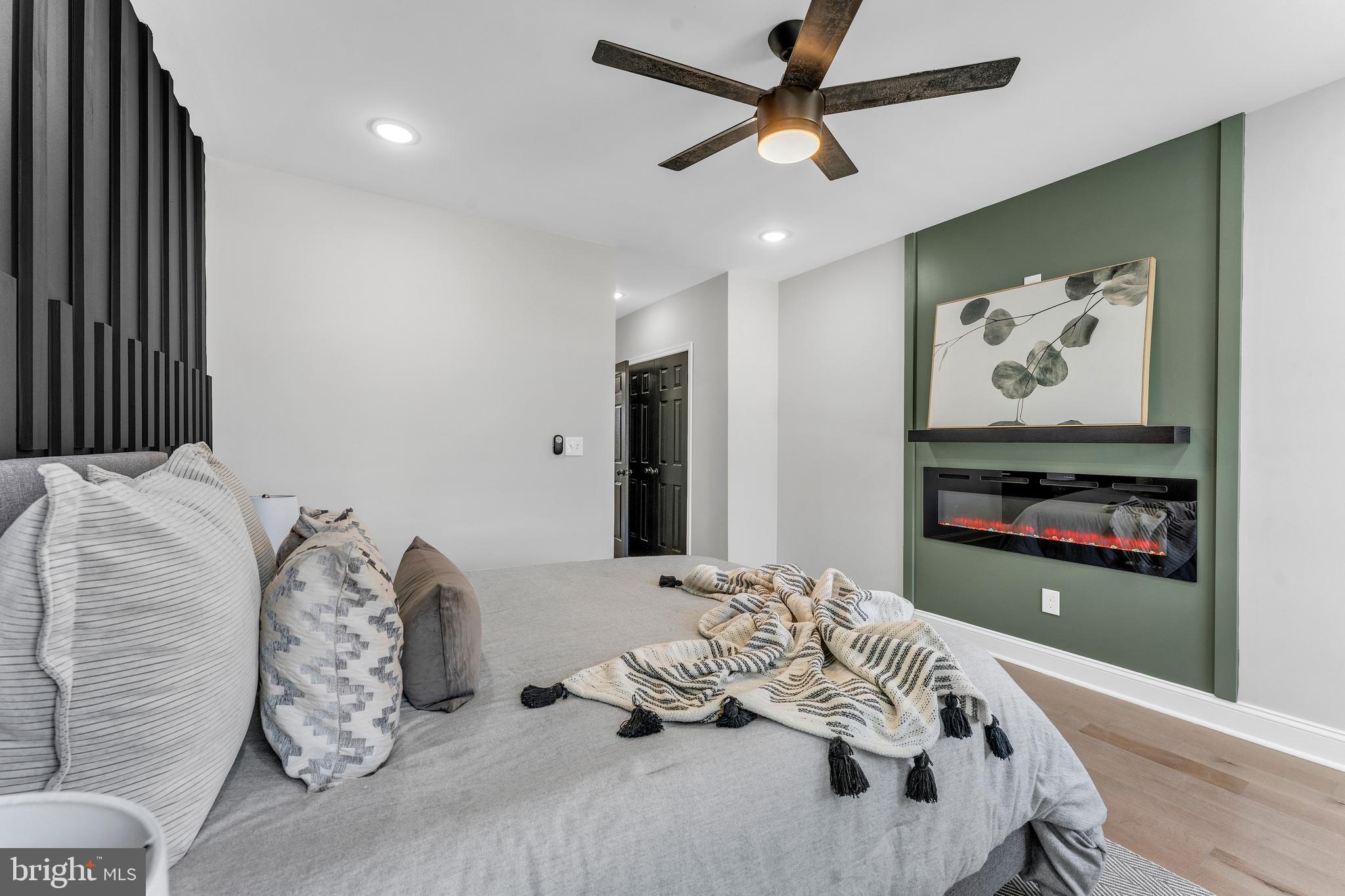 1815 E Lafayette Ave E