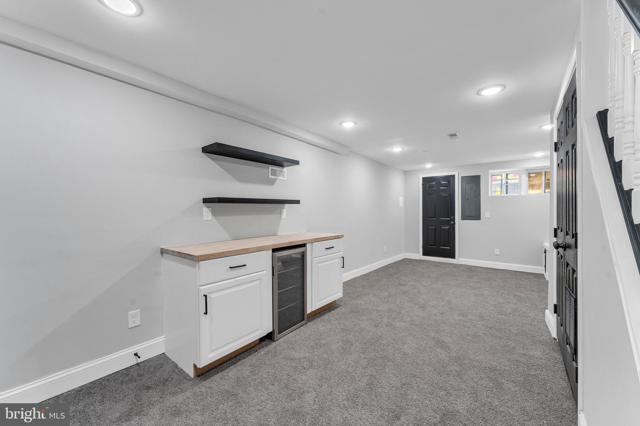 1815 E Lafayette Ave E