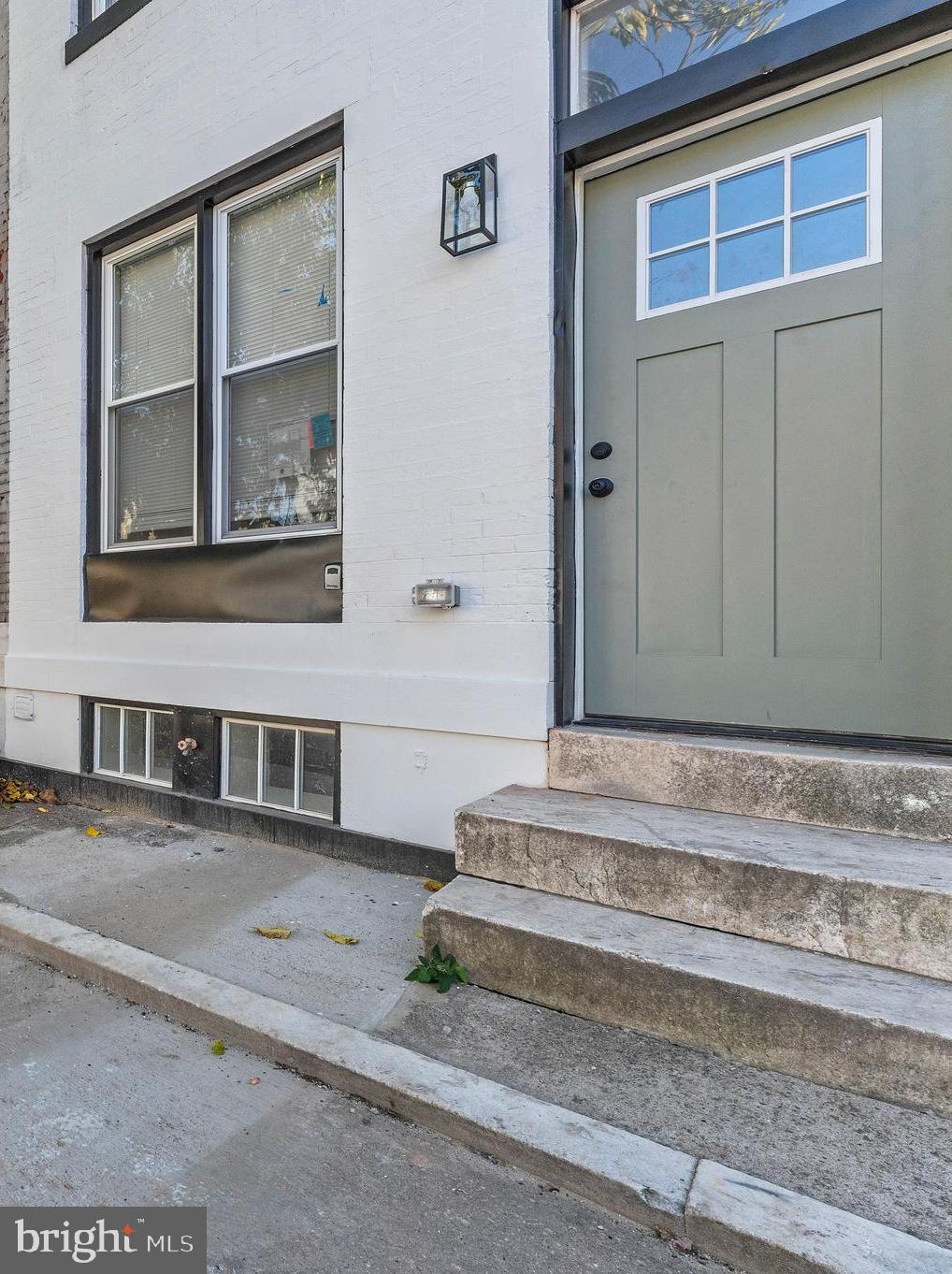 1815 E Lafayette Ave E