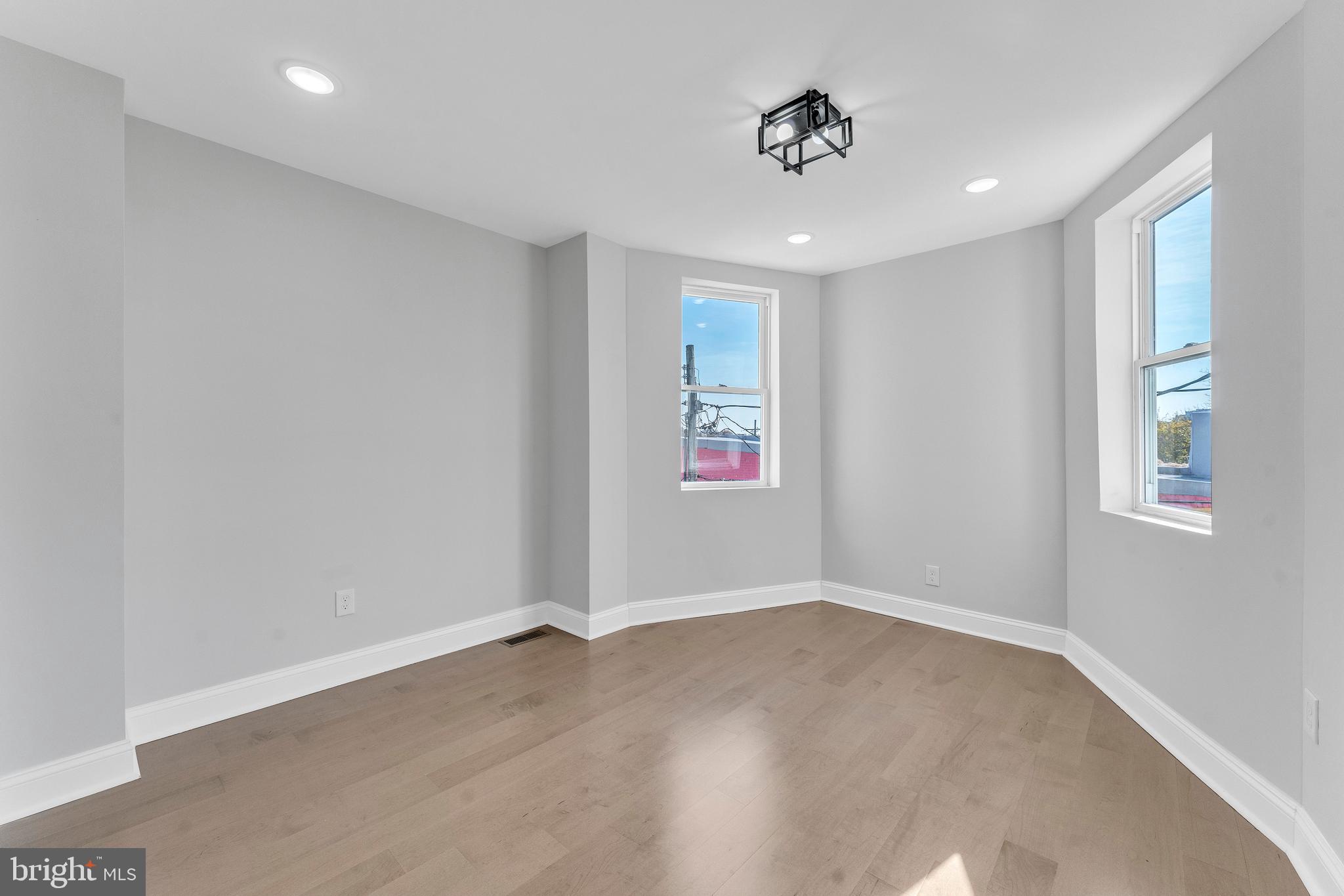 1815 E Lafayette Ave E